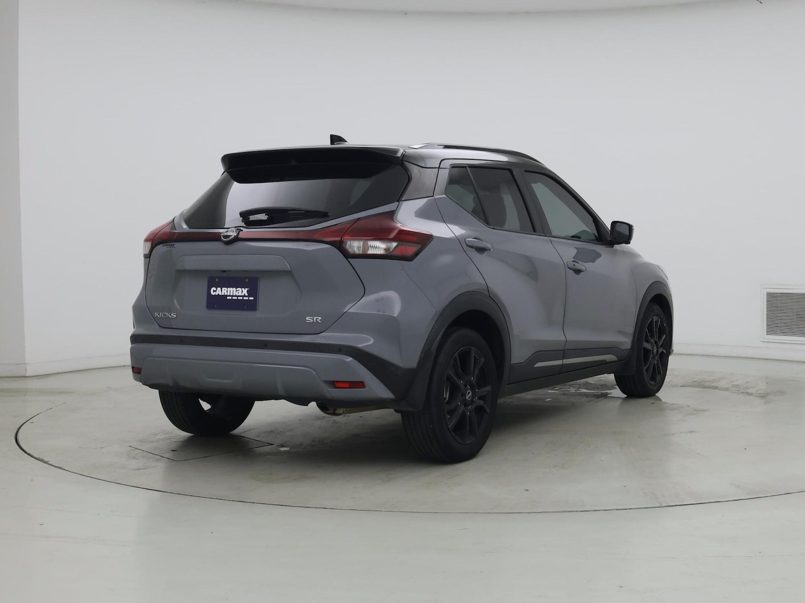 2023 Nissan Kicks SR - Photo 9