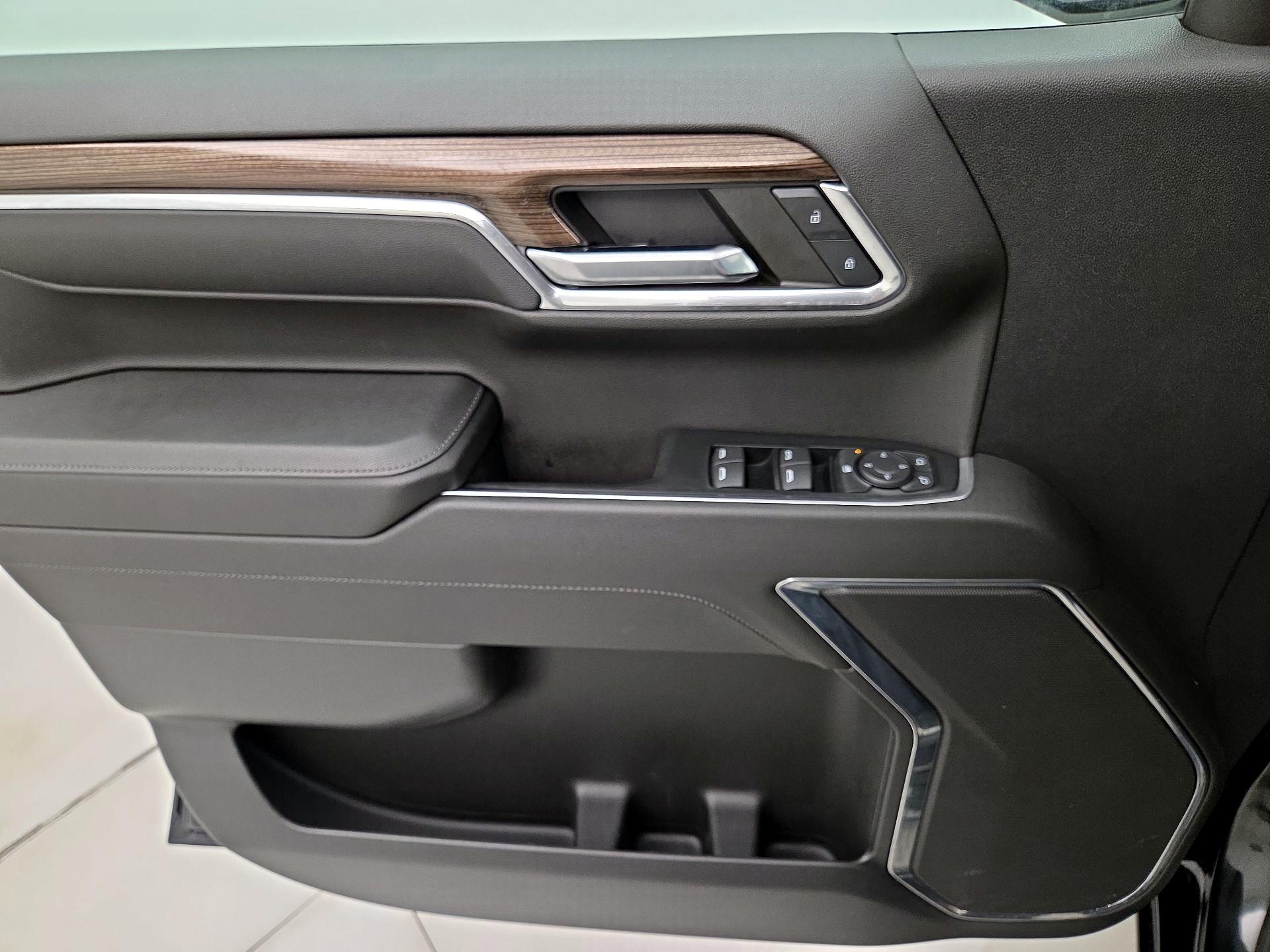 Thumbnail: 2024 Chevrolet Silverado 1500 - 12