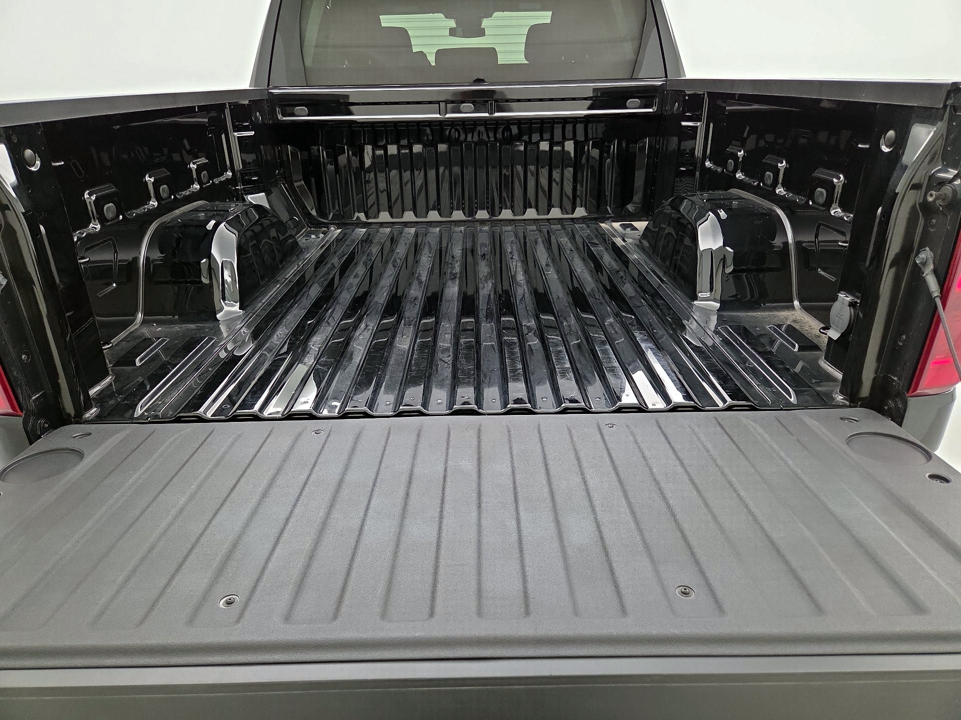 Thumbnail: 2024 Chevrolet Silverado 1500 - 20