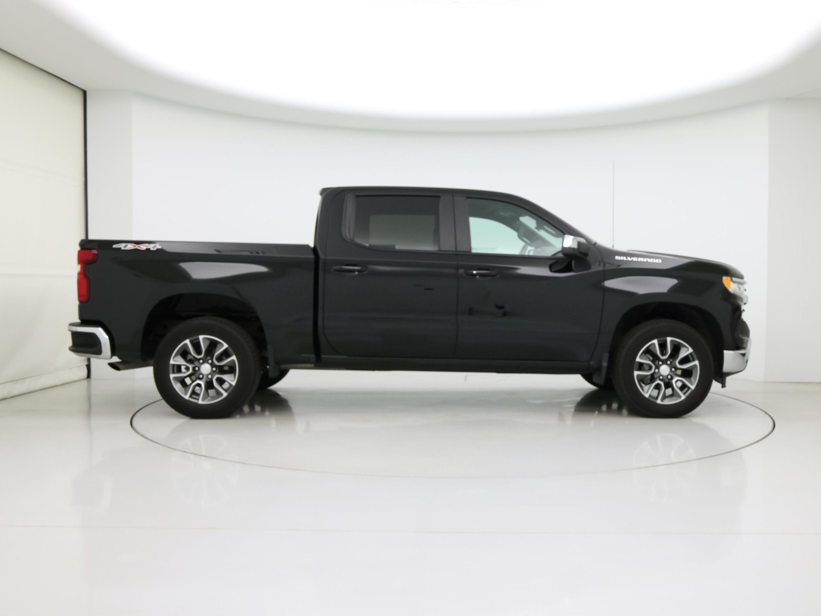 2024 Chevrolet Silverado 1500 LT - Photo 8