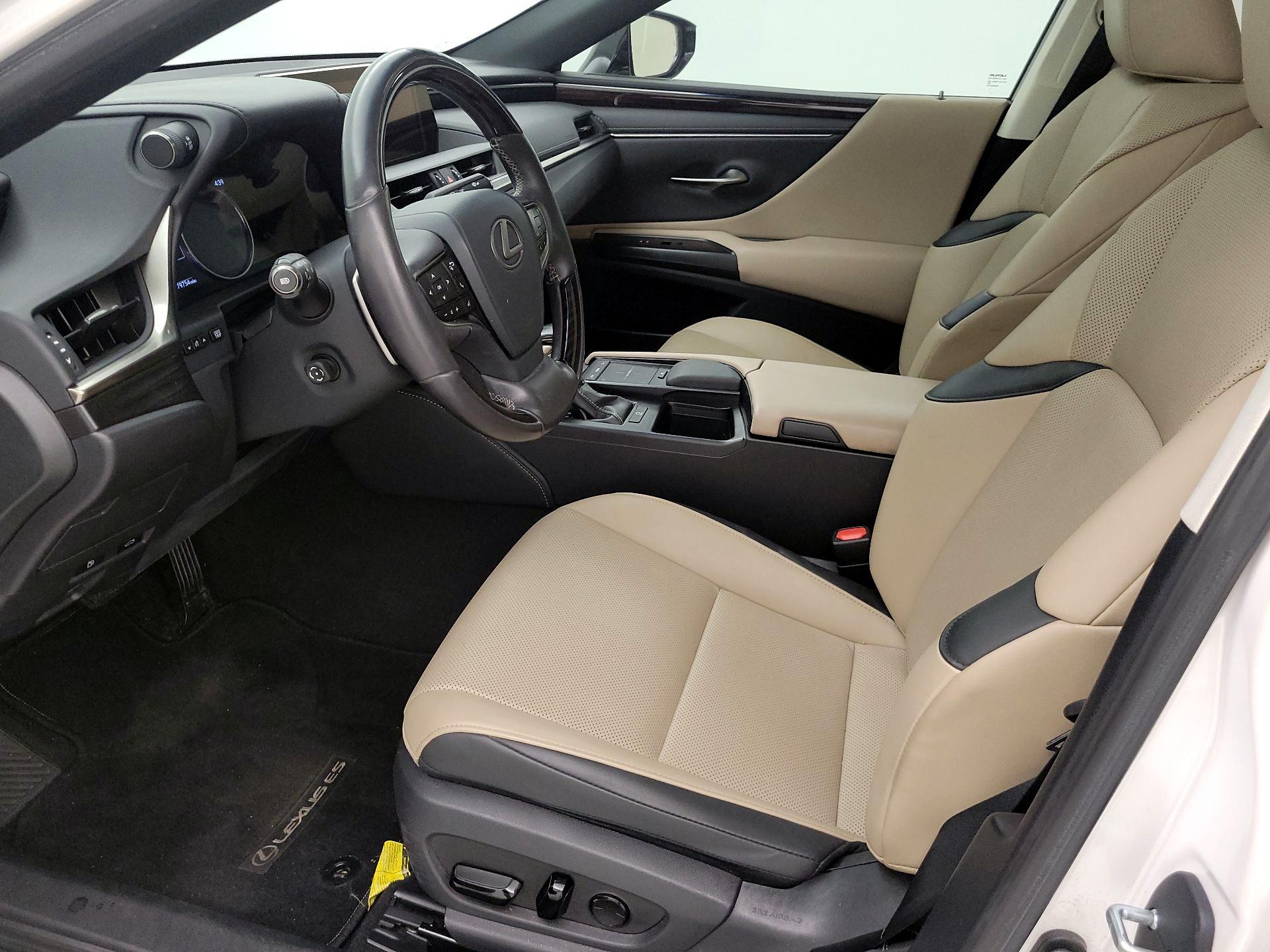Thumbnail: 2019 Lexus ES - 11