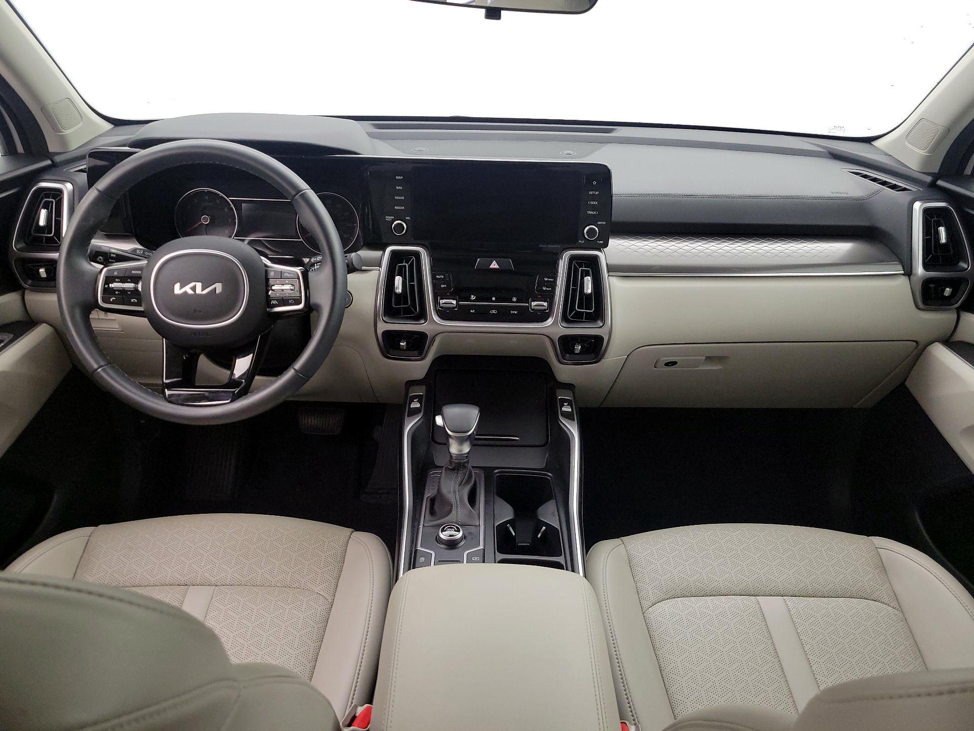 Thumbnail: 2023 Kia Sorento - 9