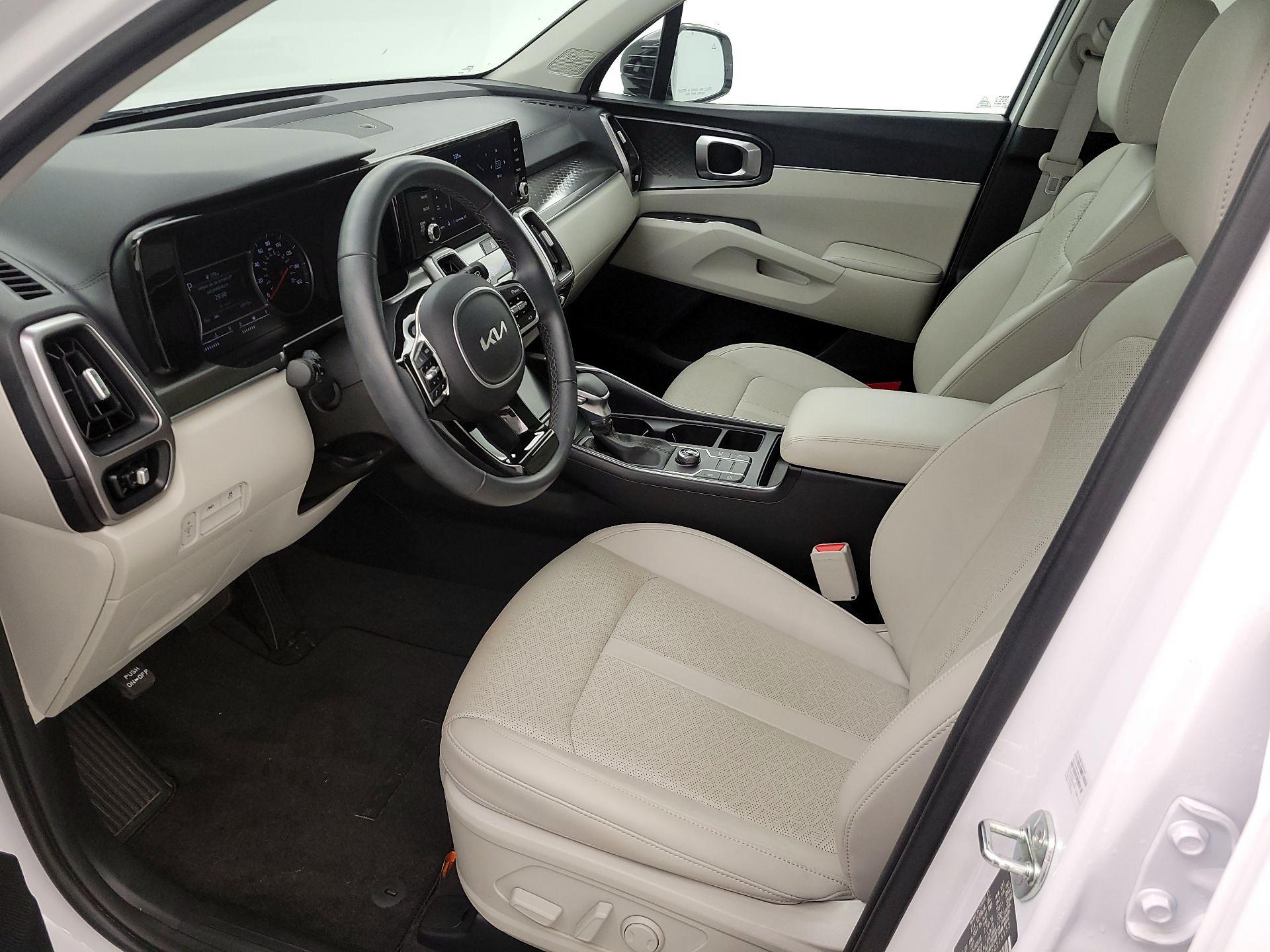 Thumbnail: 2023 Kia Sorento - 11