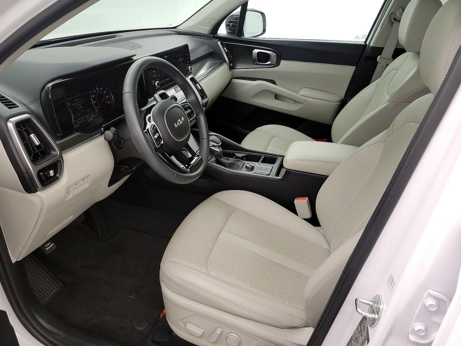 2023 Kia Sorento S - Photo 12