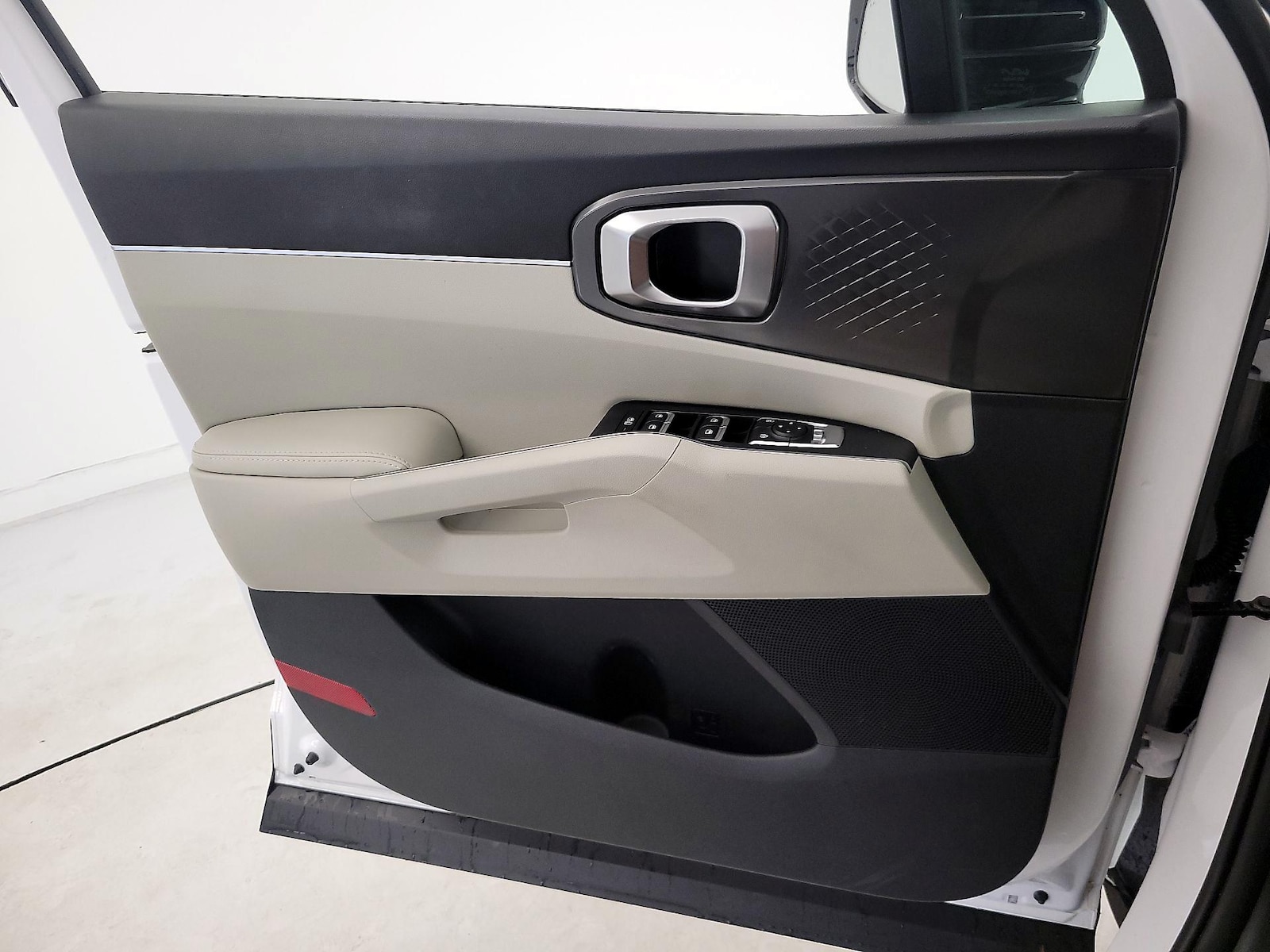 2023 Kia Sorento S - Photo 13
