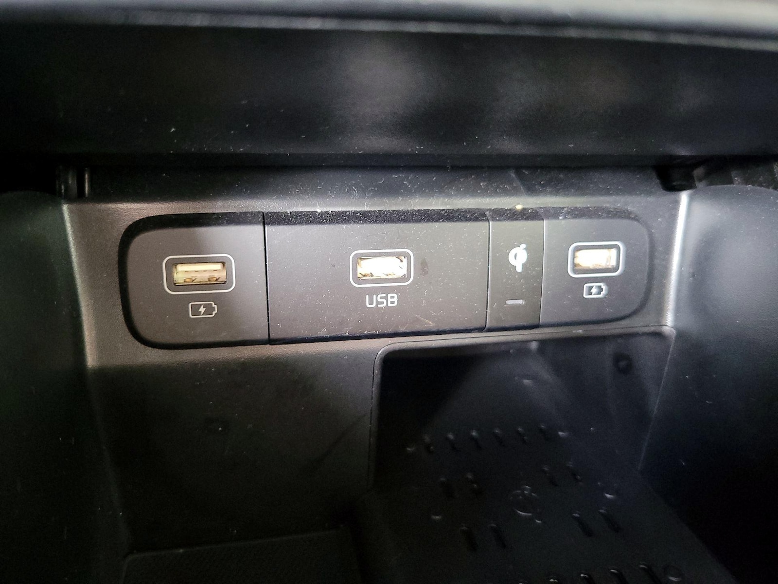 2023 Kia Sorento S - Photo 20