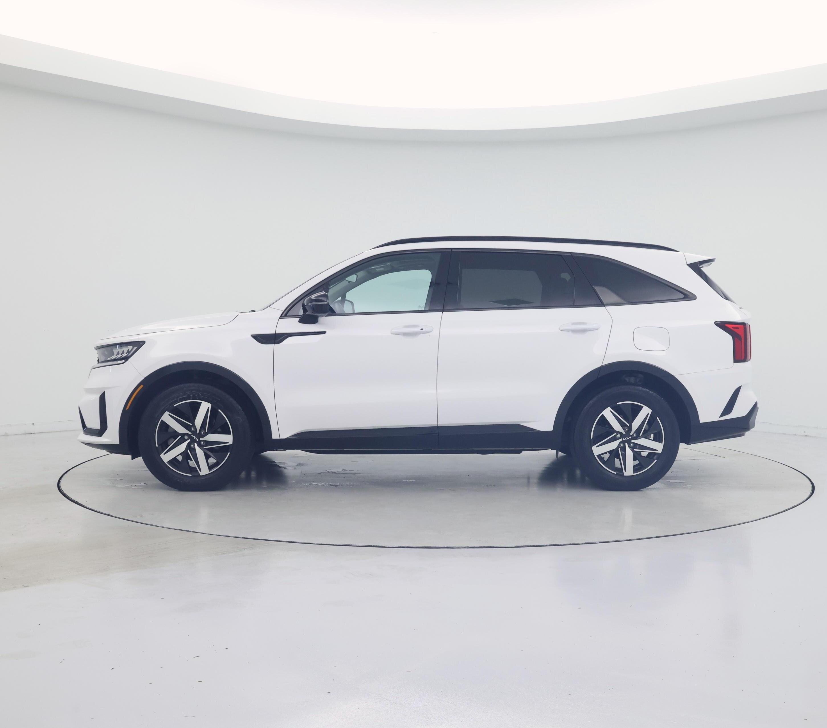 Thumbnail: 2023 Kia Sorento - 3