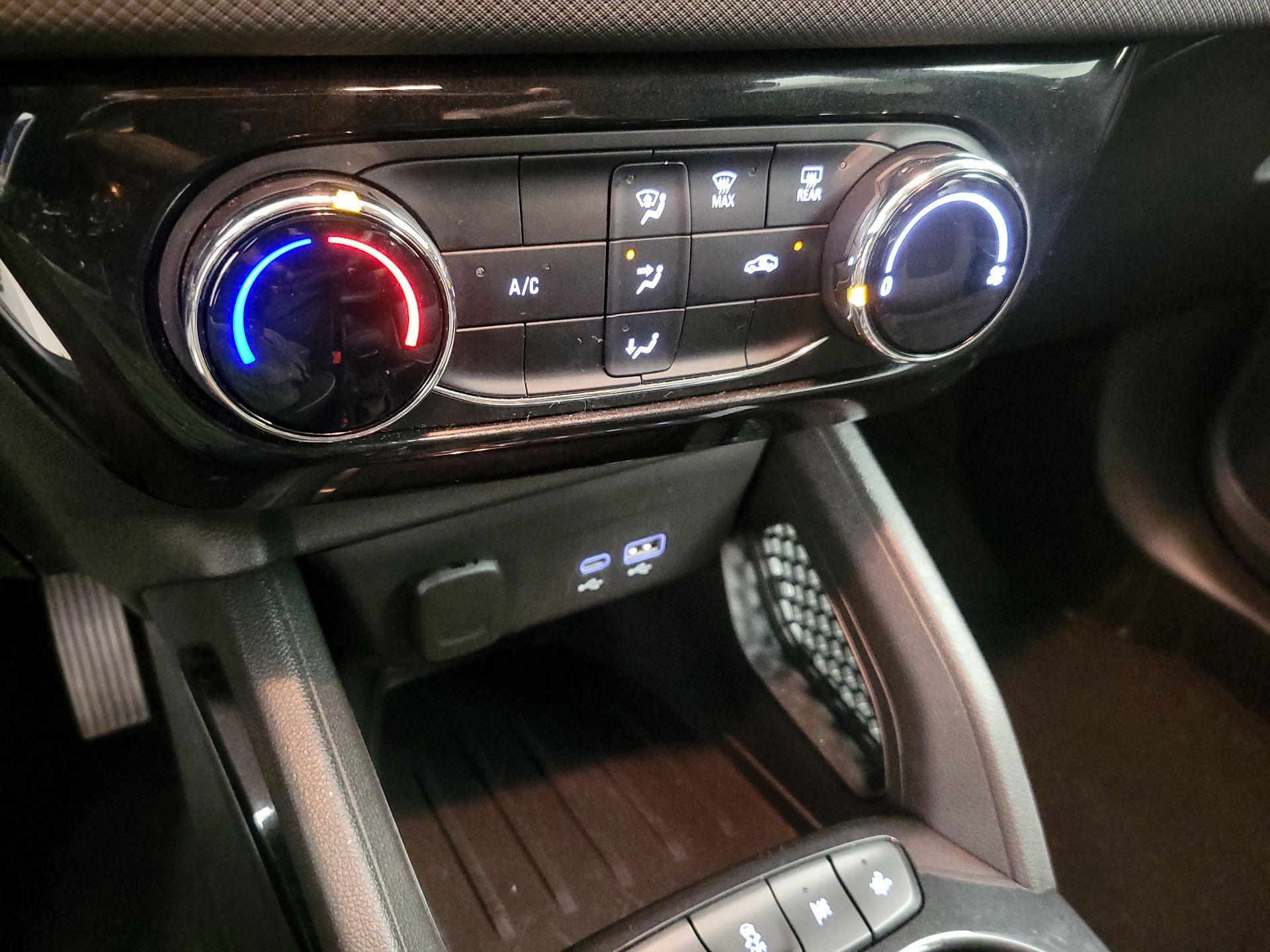 Thumbnail: 2025 Chevrolet TrailBlazer - 16