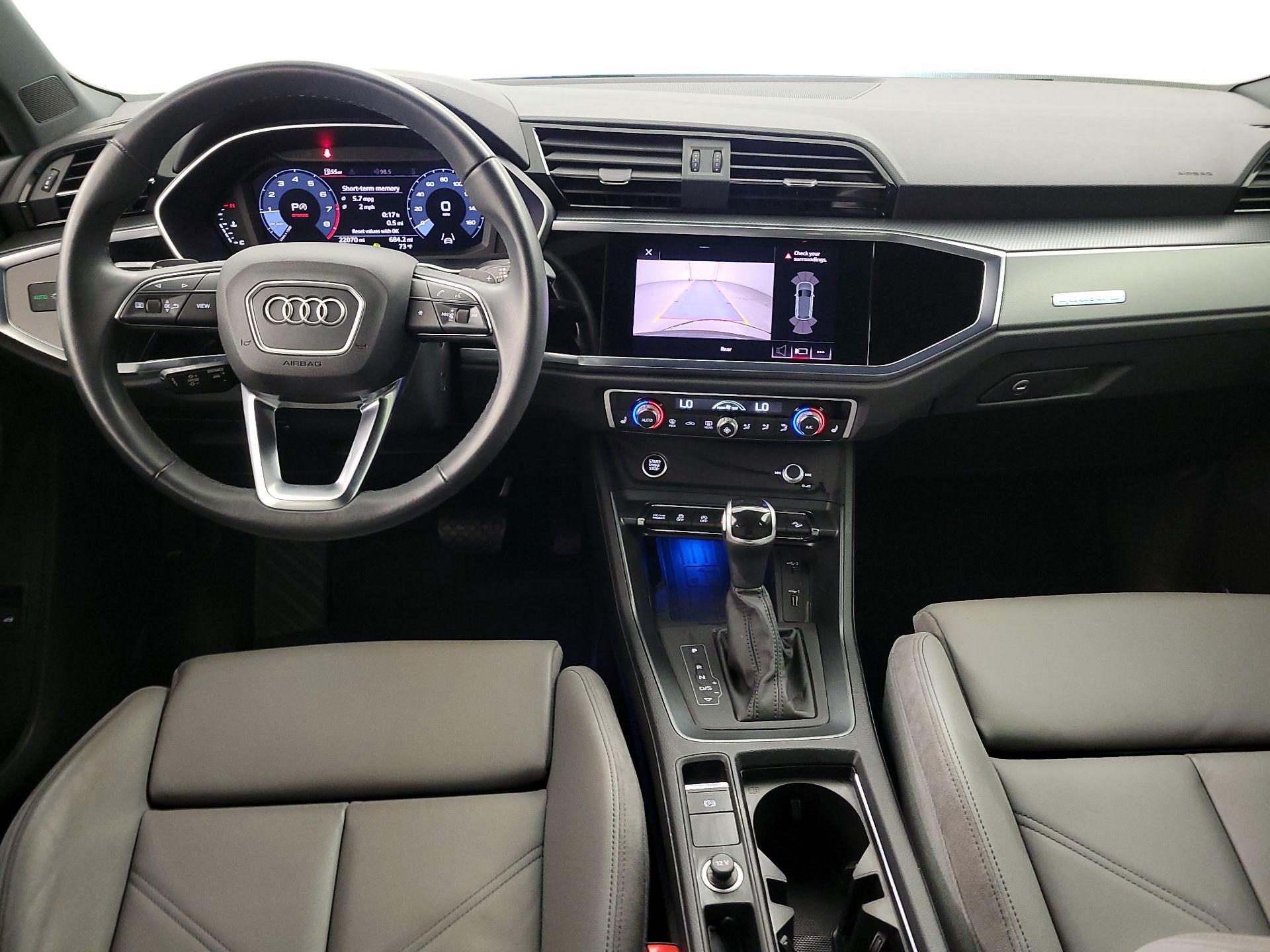 Thumbnail: 2021 Audi Q3 - 9