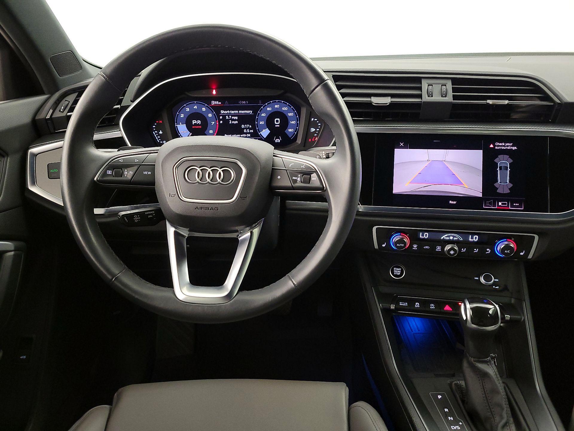 Thumbnail: 2021 Audi Q3 - 10