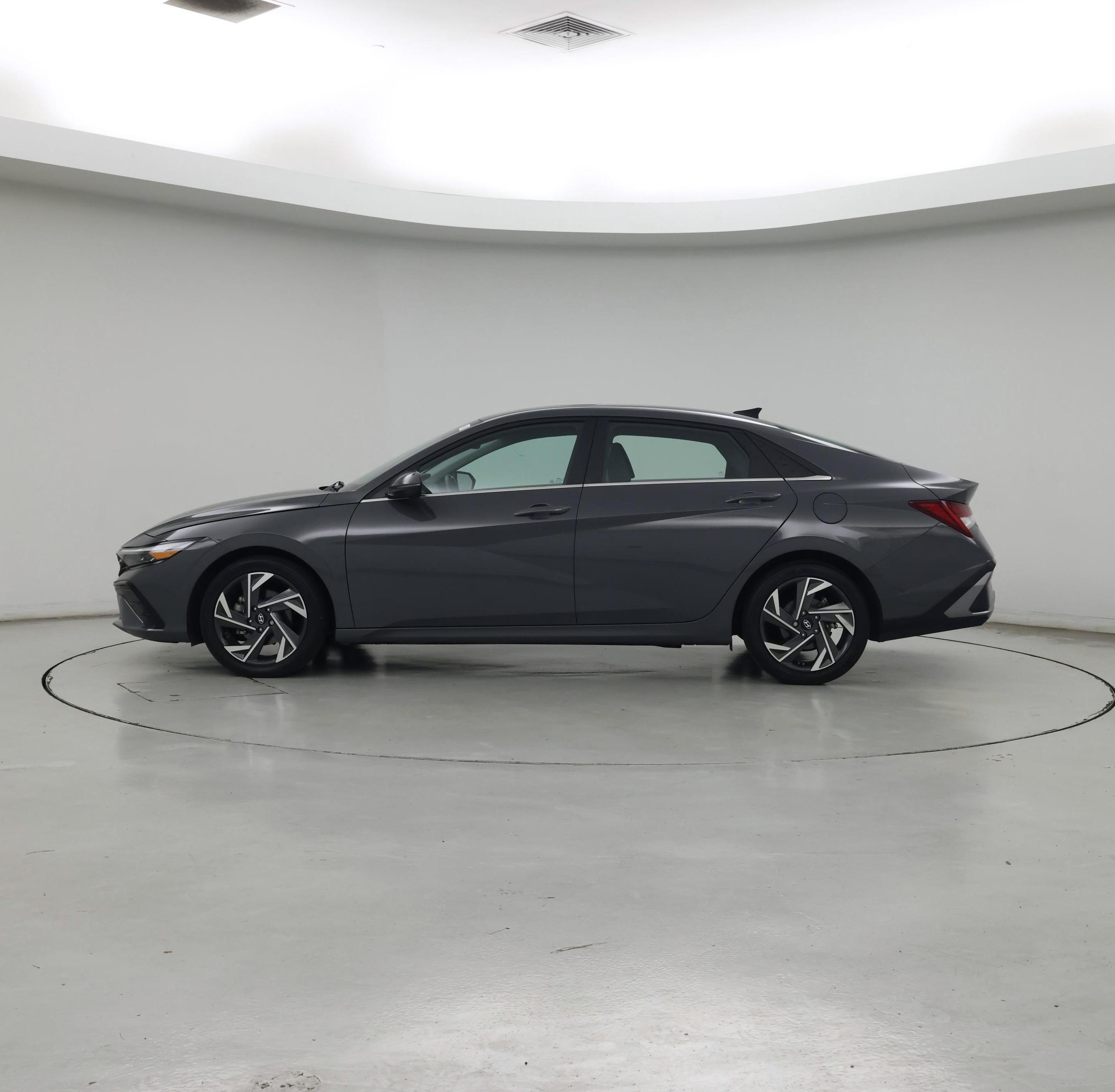 Thumbnail: 2024 Hyundai Elantra - 3