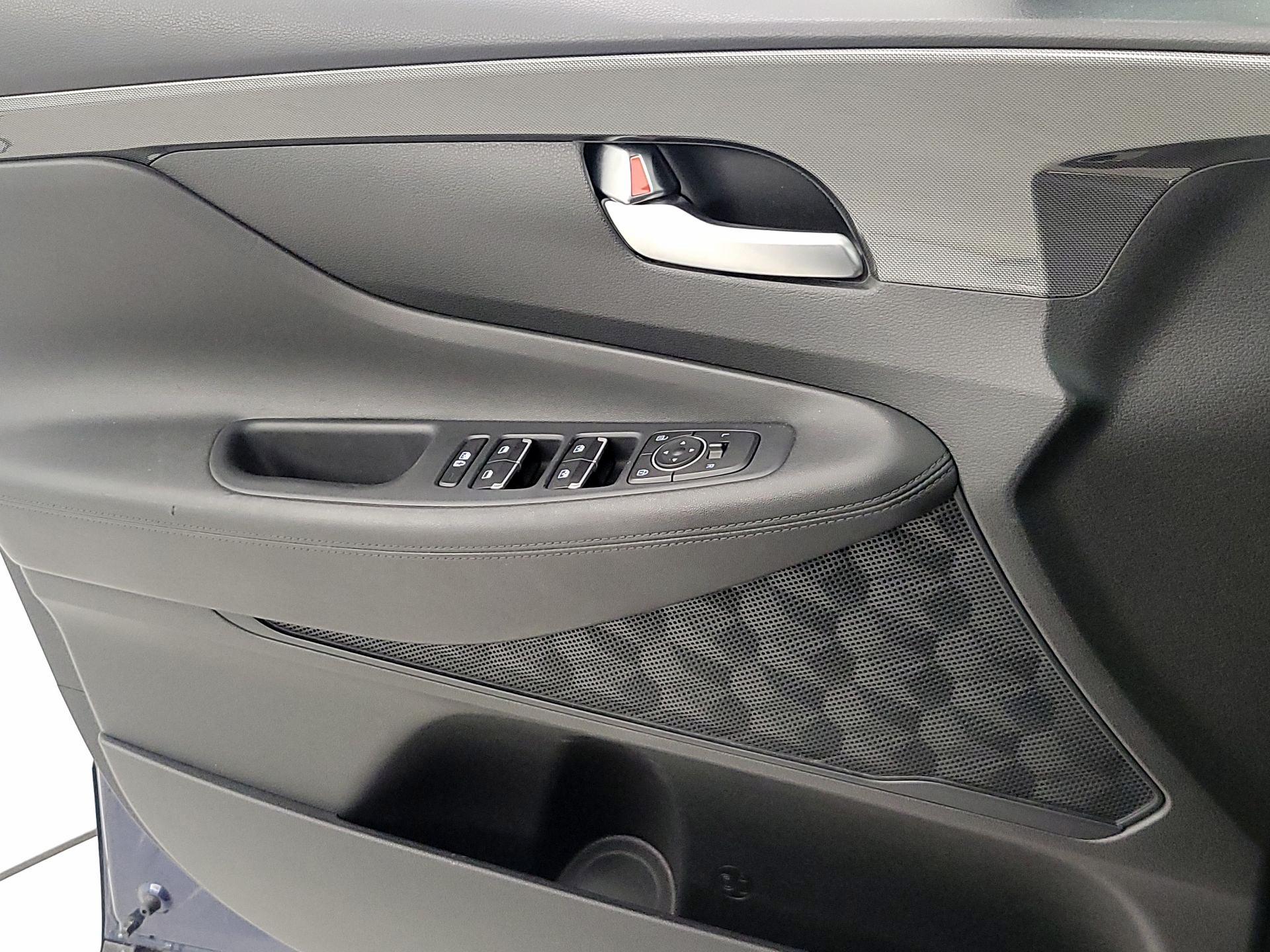 Thumbnail: 2022 Hyundai Santa Fe - 12