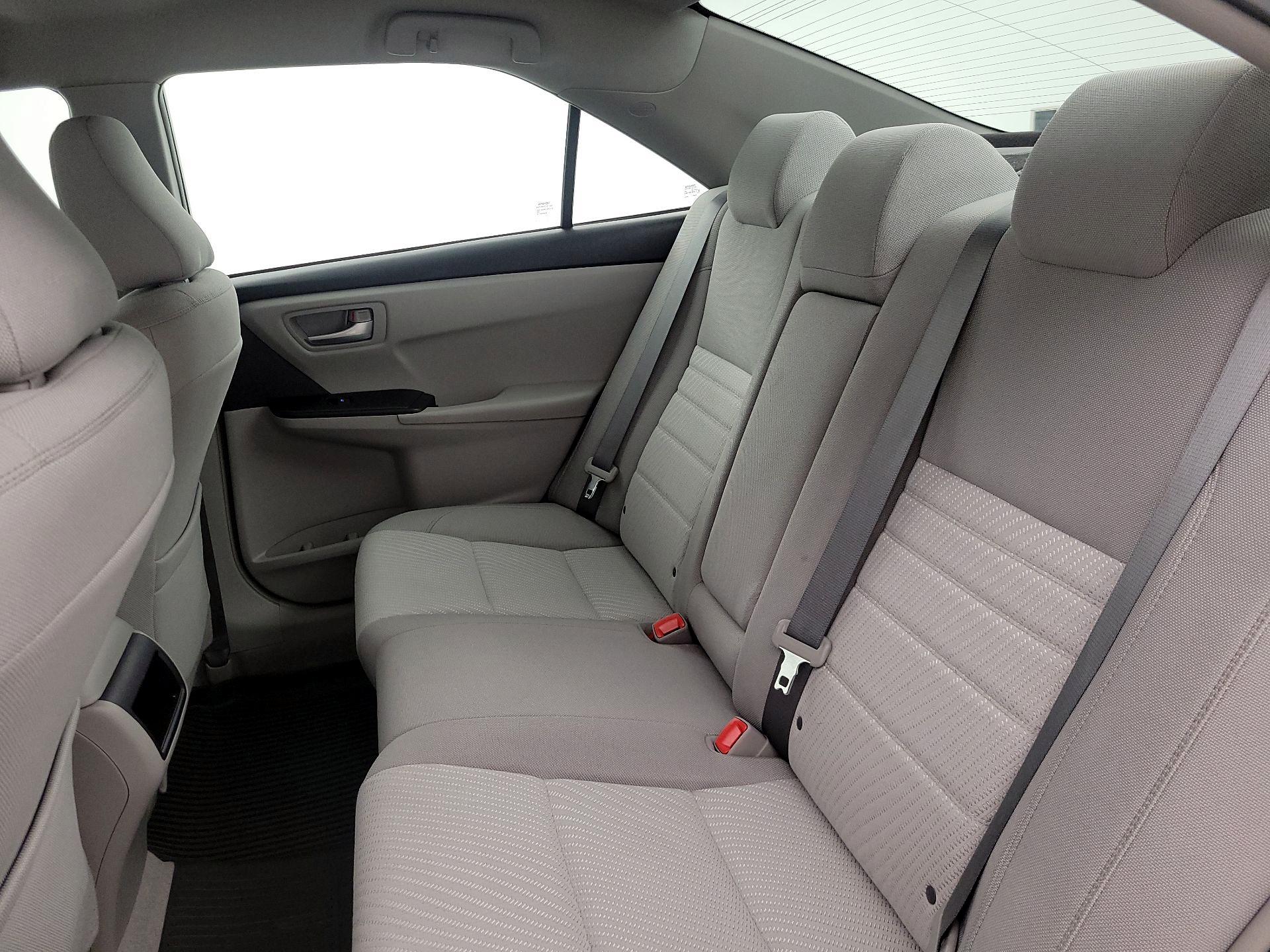 Thumbnail: 2016 Toyota Camry - 19