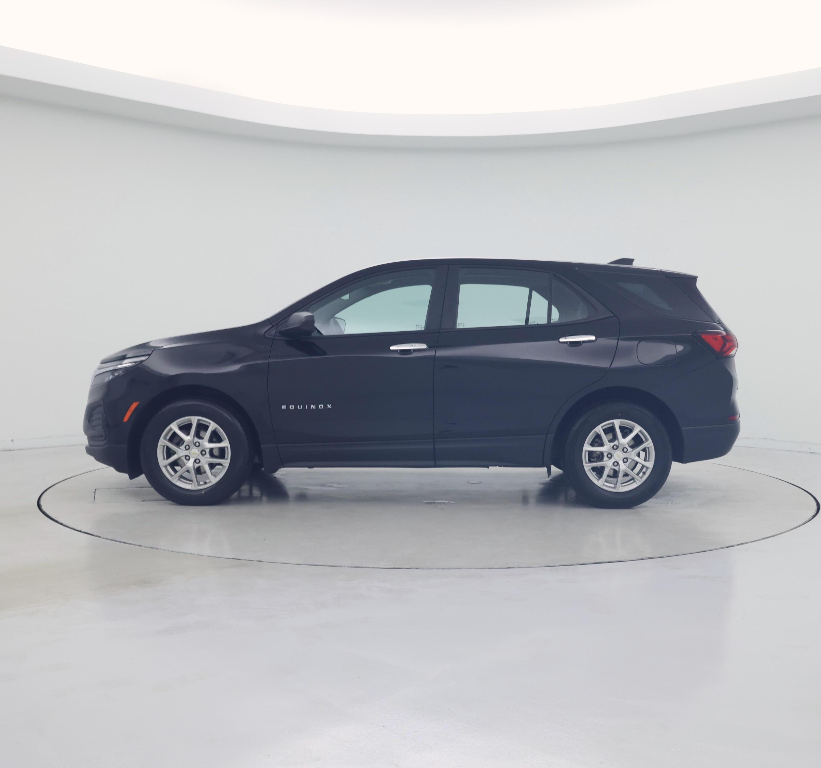 Thumbnail: 2023 Chevrolet Equinox - 3