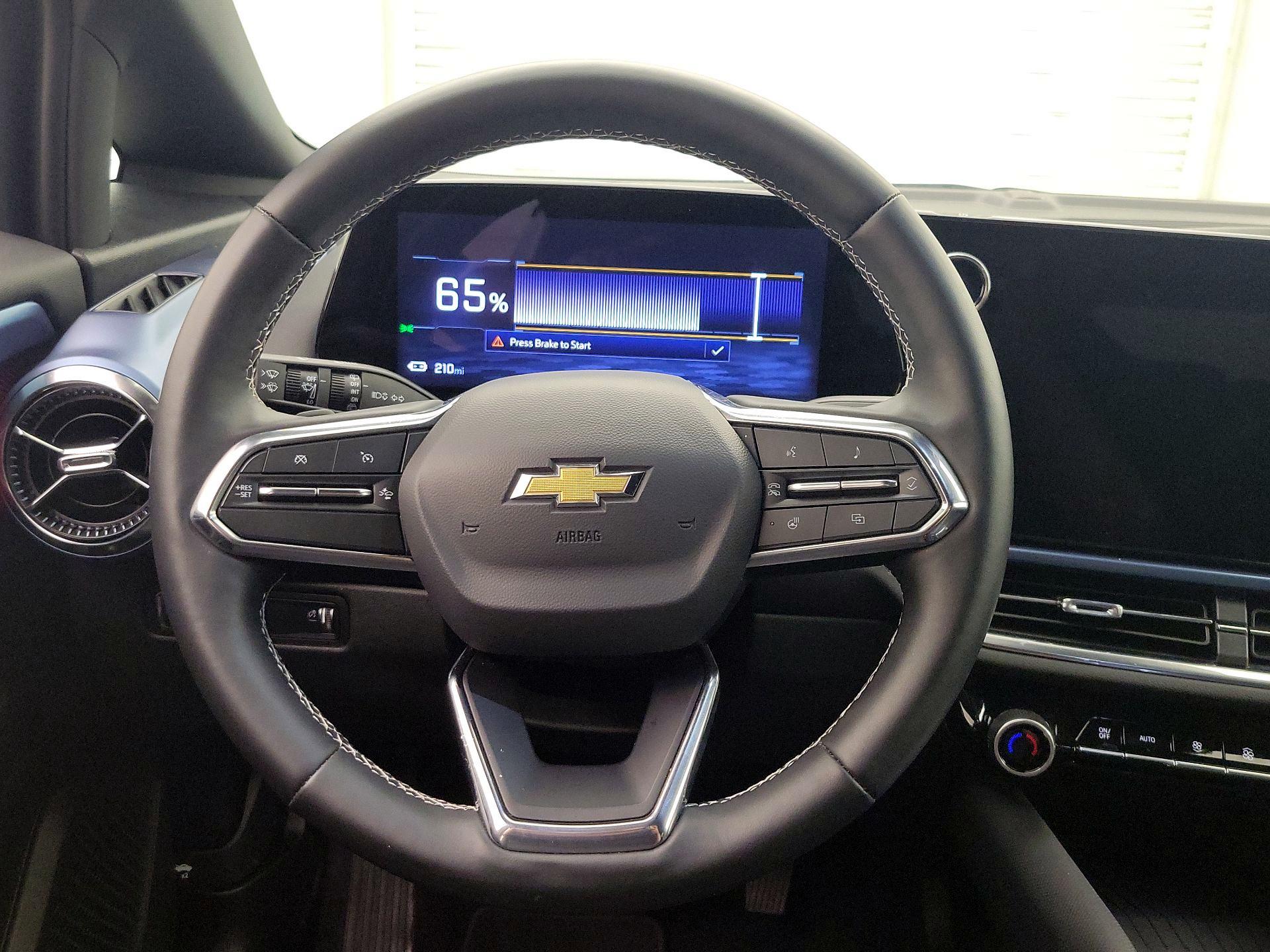 Thumbnail: 2024 Chevrolet Equinox - 10