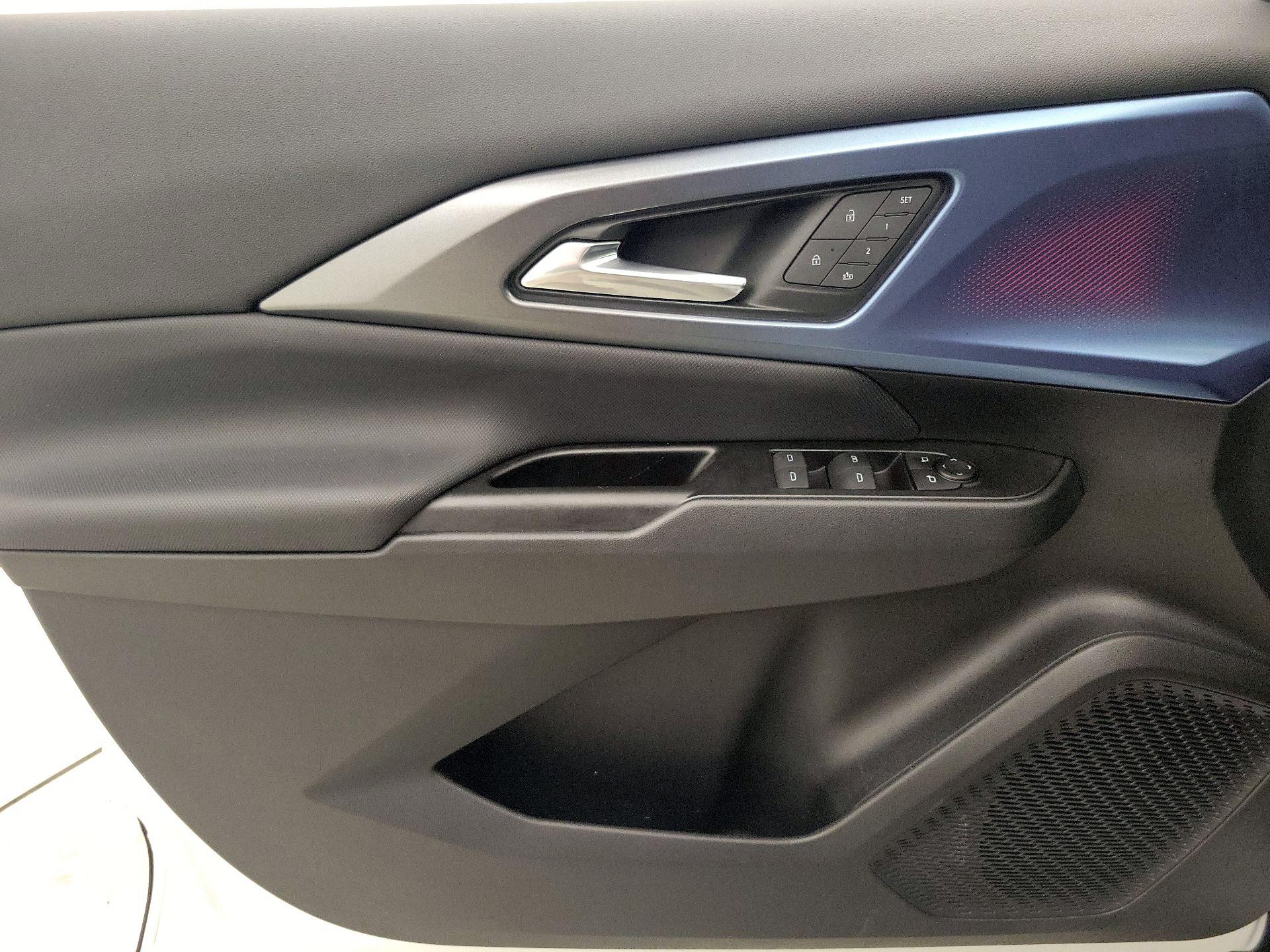 Thumbnail: 2024 Chevrolet Equinox - 12
