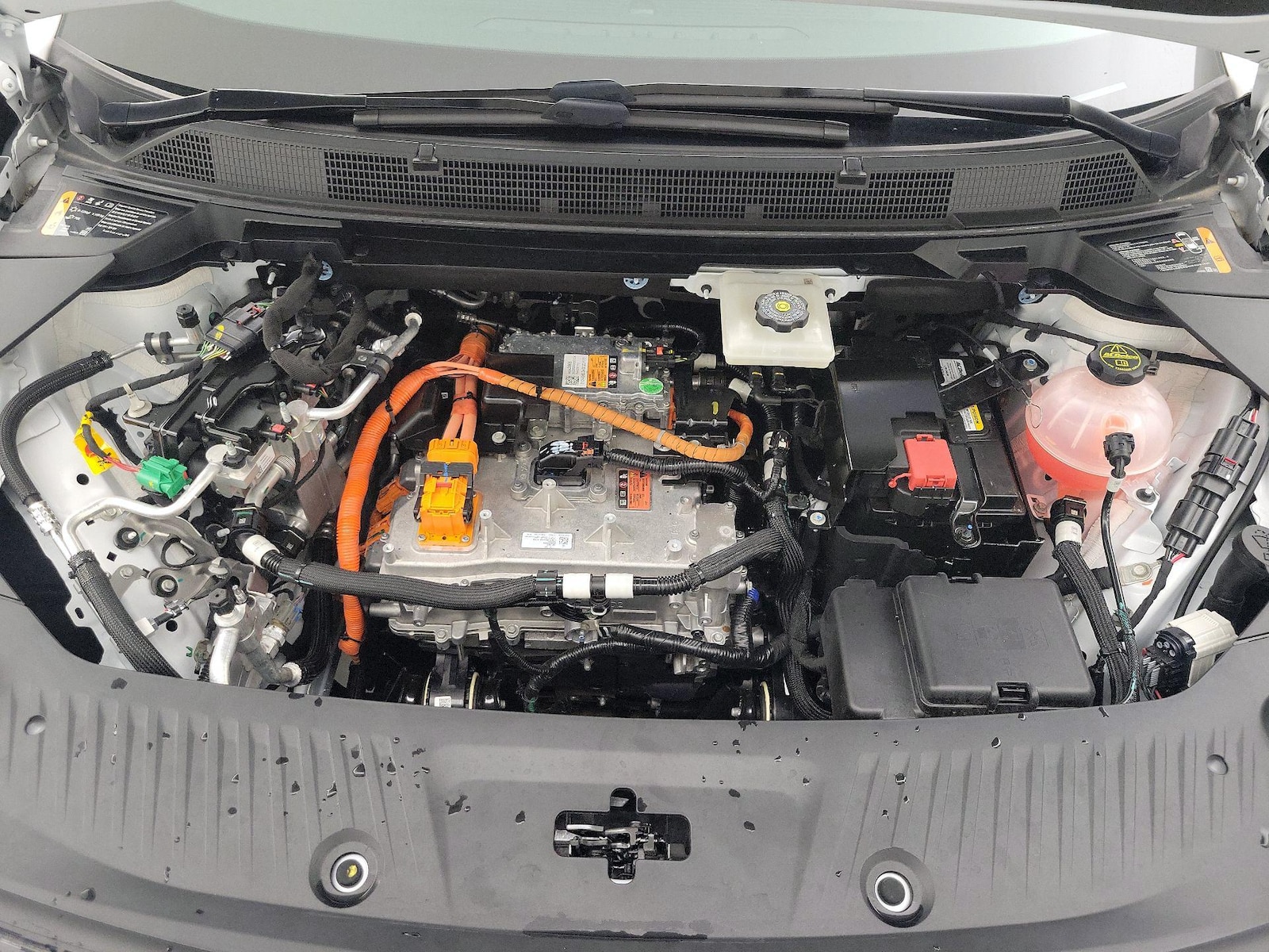 2024 Chevrolet Equinox EV LT - Photo 24