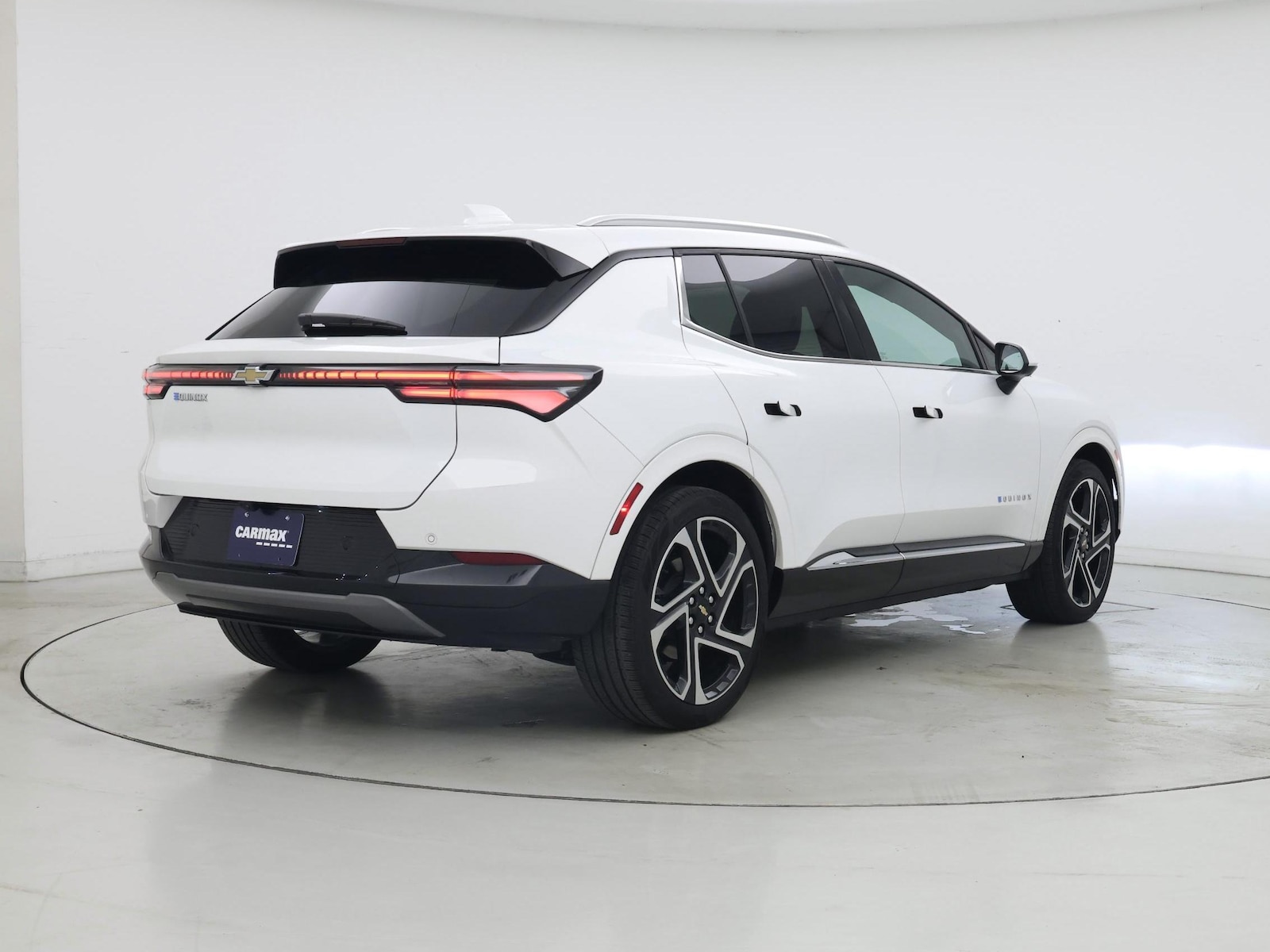 2024 Chevrolet Equinox EV LT - Photo 9