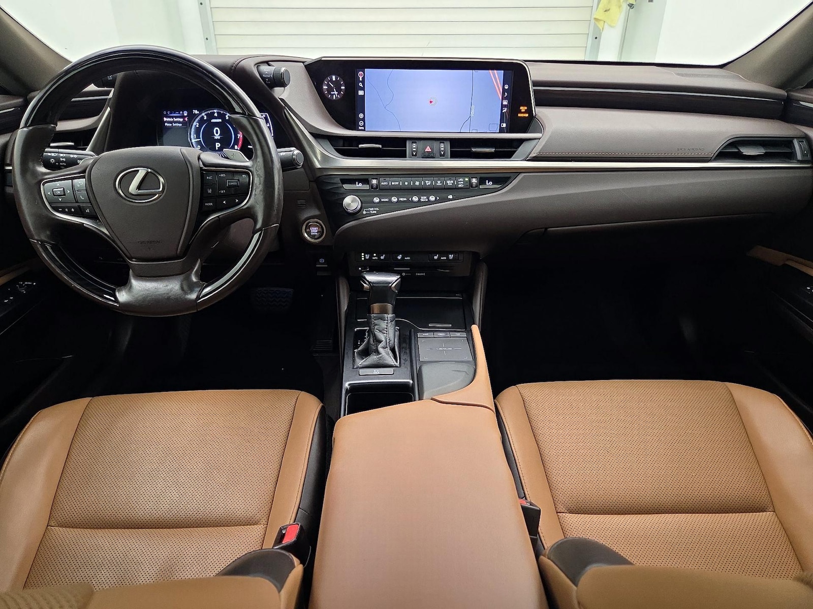 2021 Lexus ES 350 - Photo 10