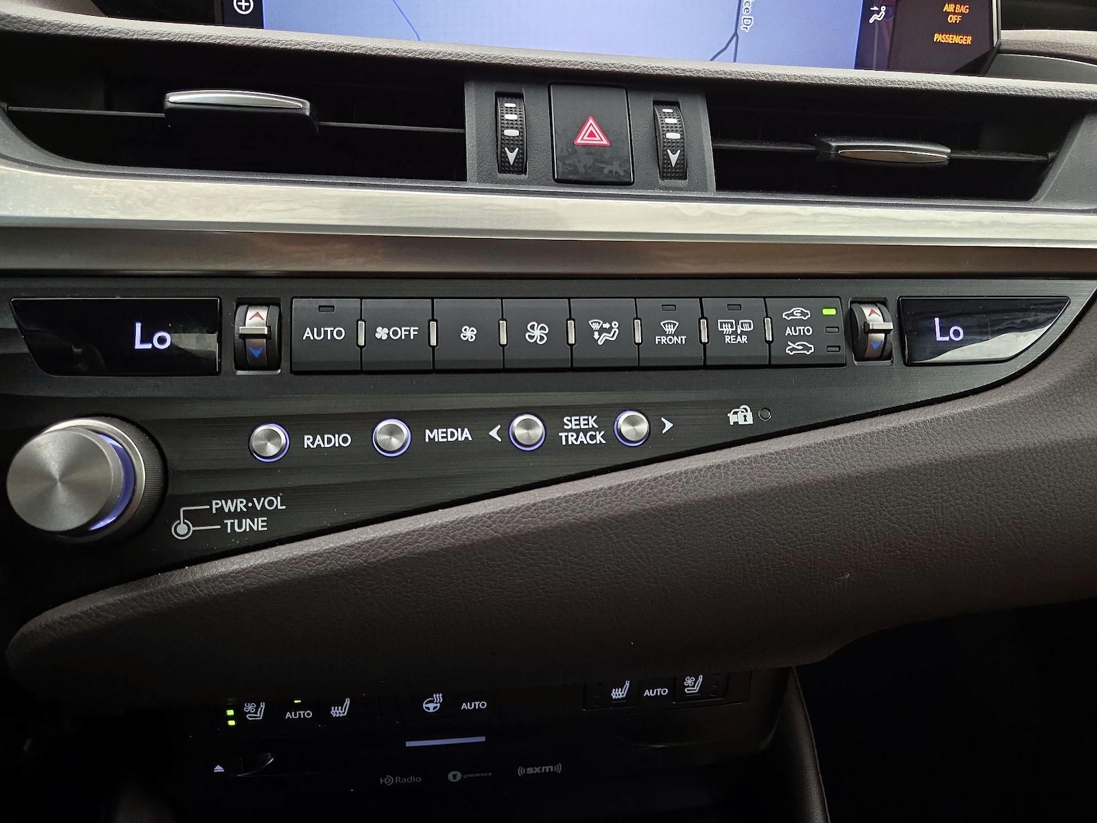 2021 Lexus ES 350 - Photo 18