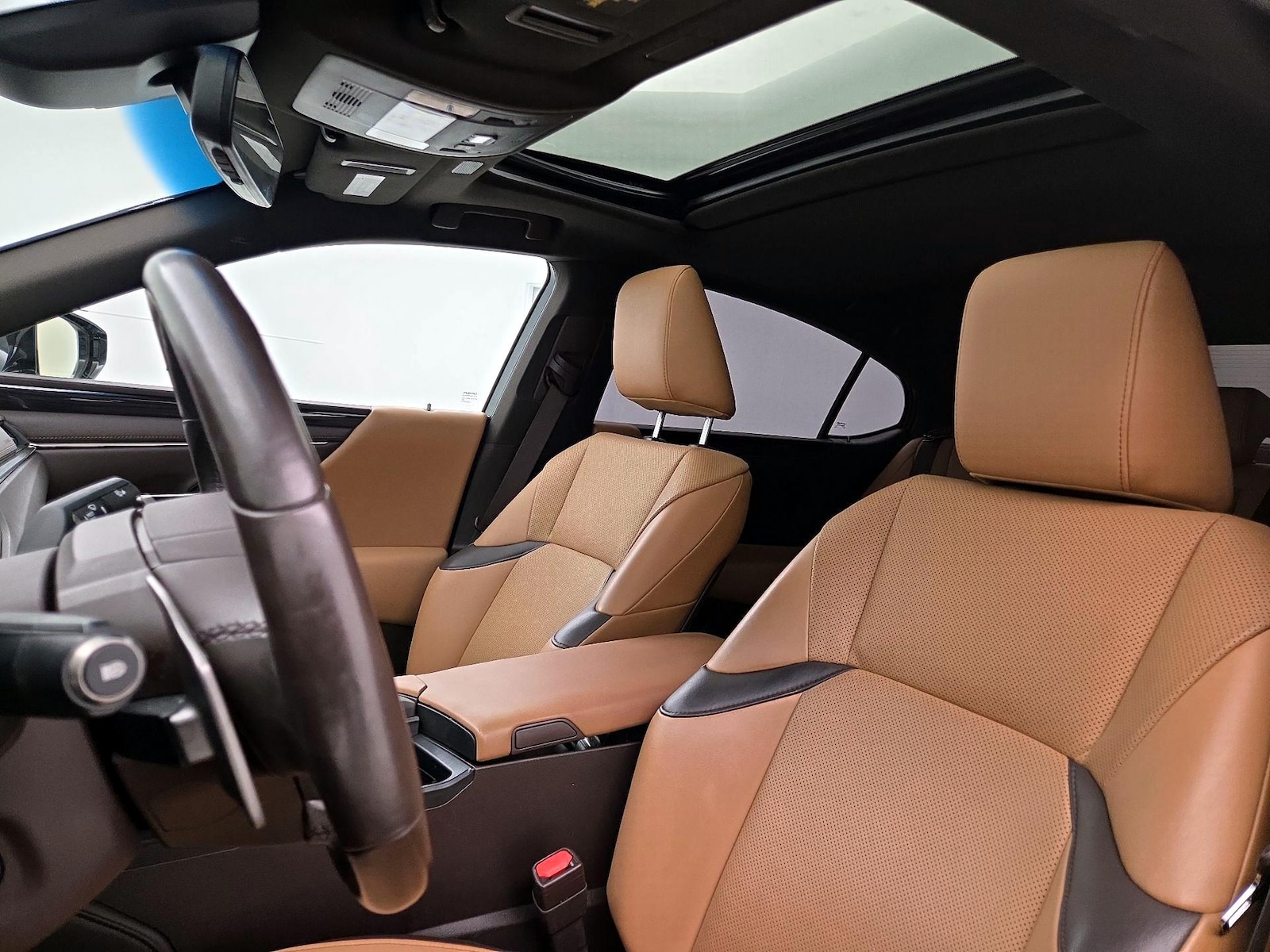 2021 Lexus ES 350 - Photo 21