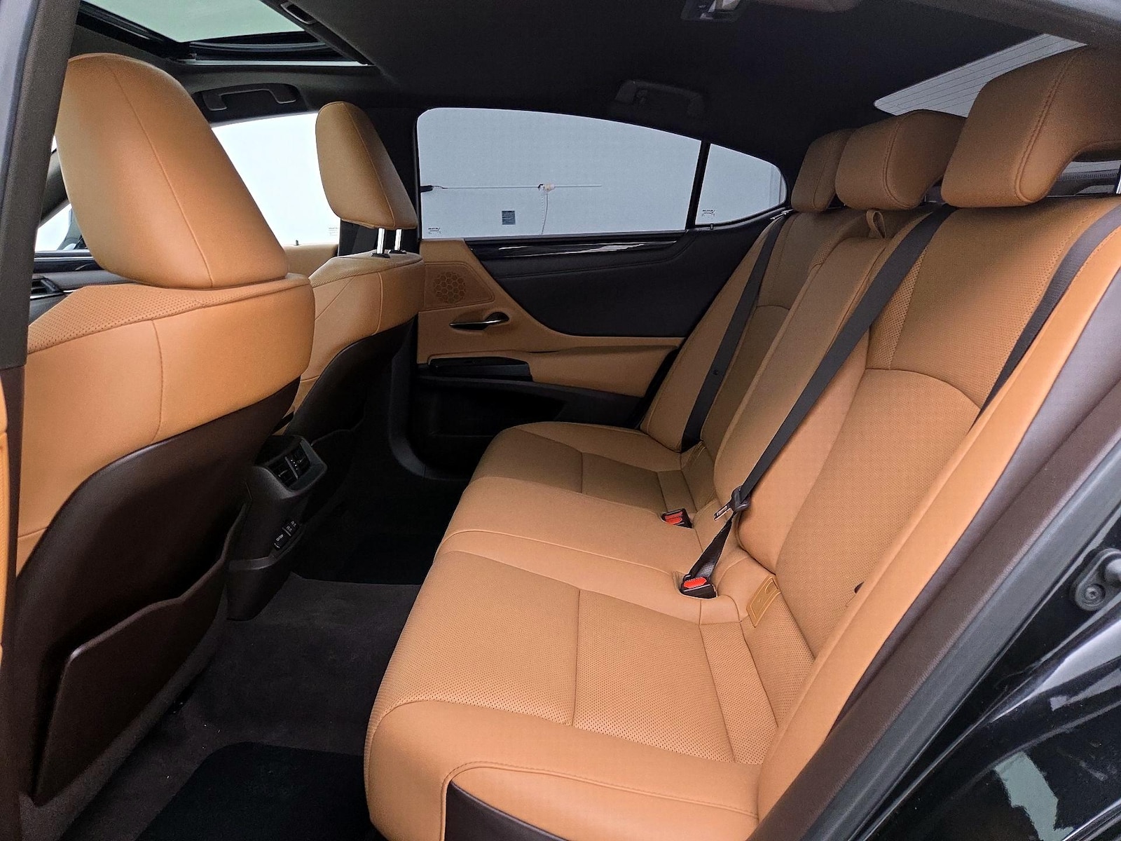 2021 Lexus ES 350 - Photo 22