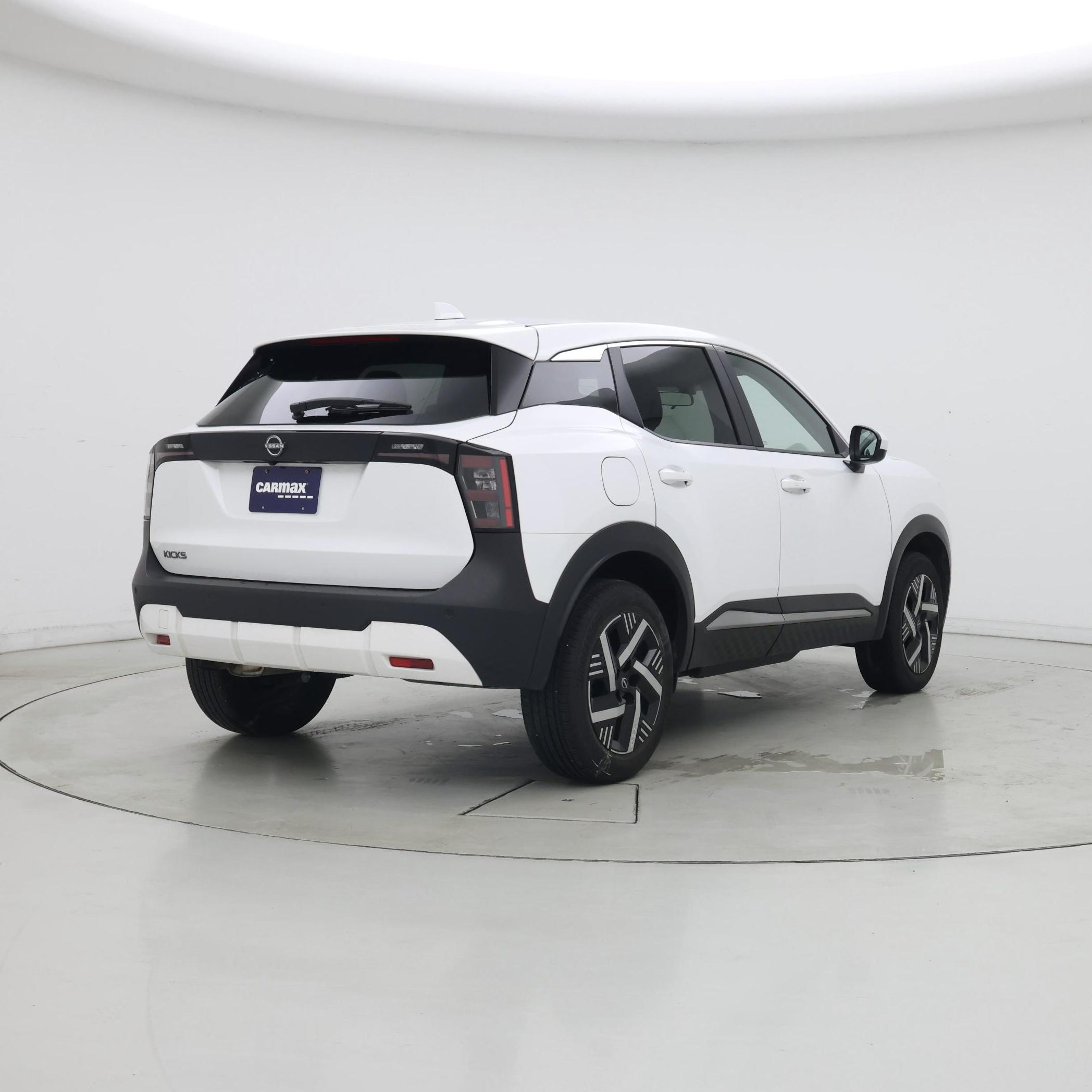 Thumbnail: 2025 Nissan Kicks - 8
