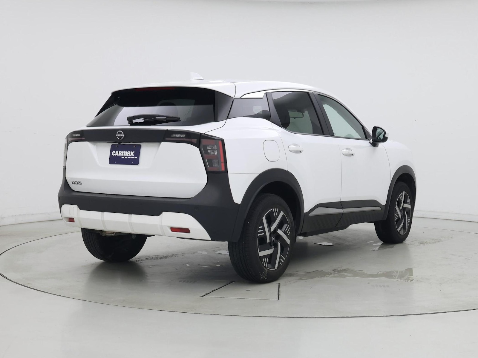 2025 Nissan Kicks SV - Photo 9