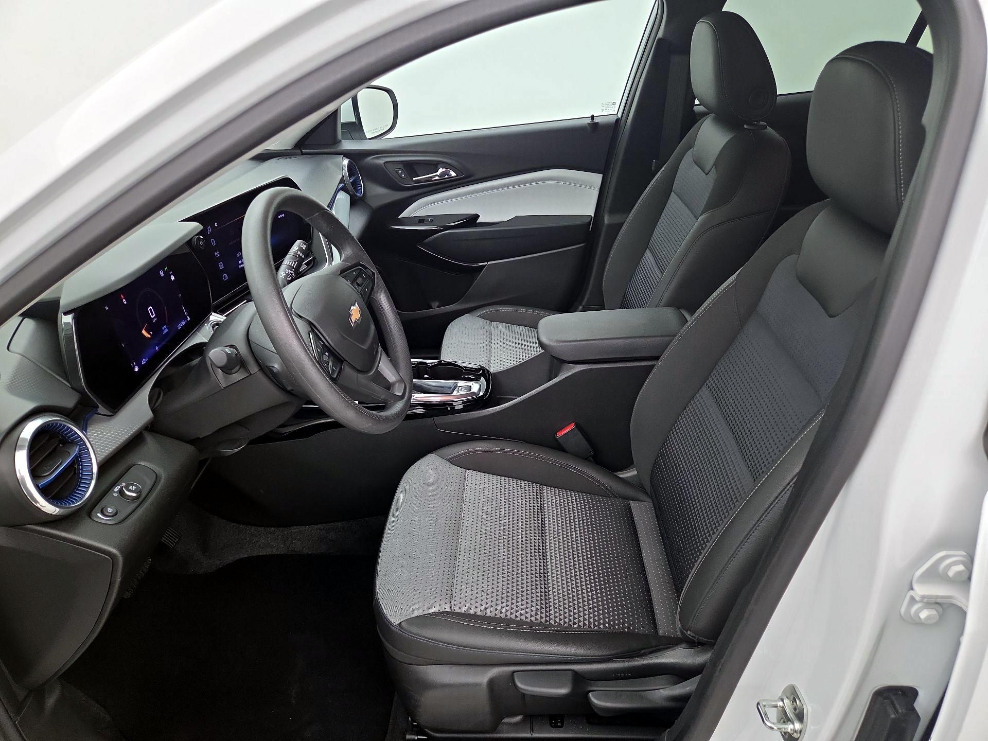 Thumbnail: 2024 Chevrolet Trax - 11