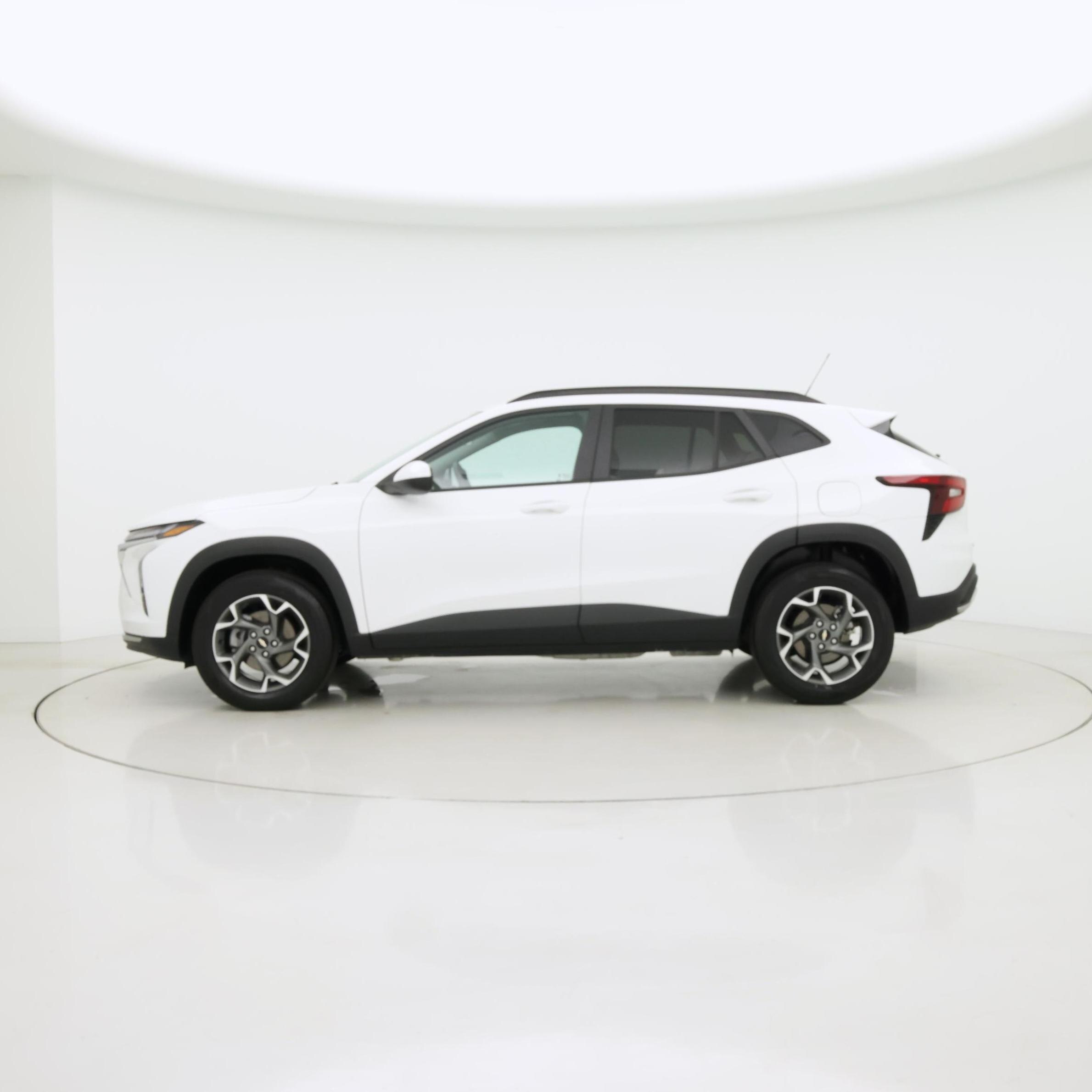 Thumbnail: 2024 Chevrolet Trax - 3