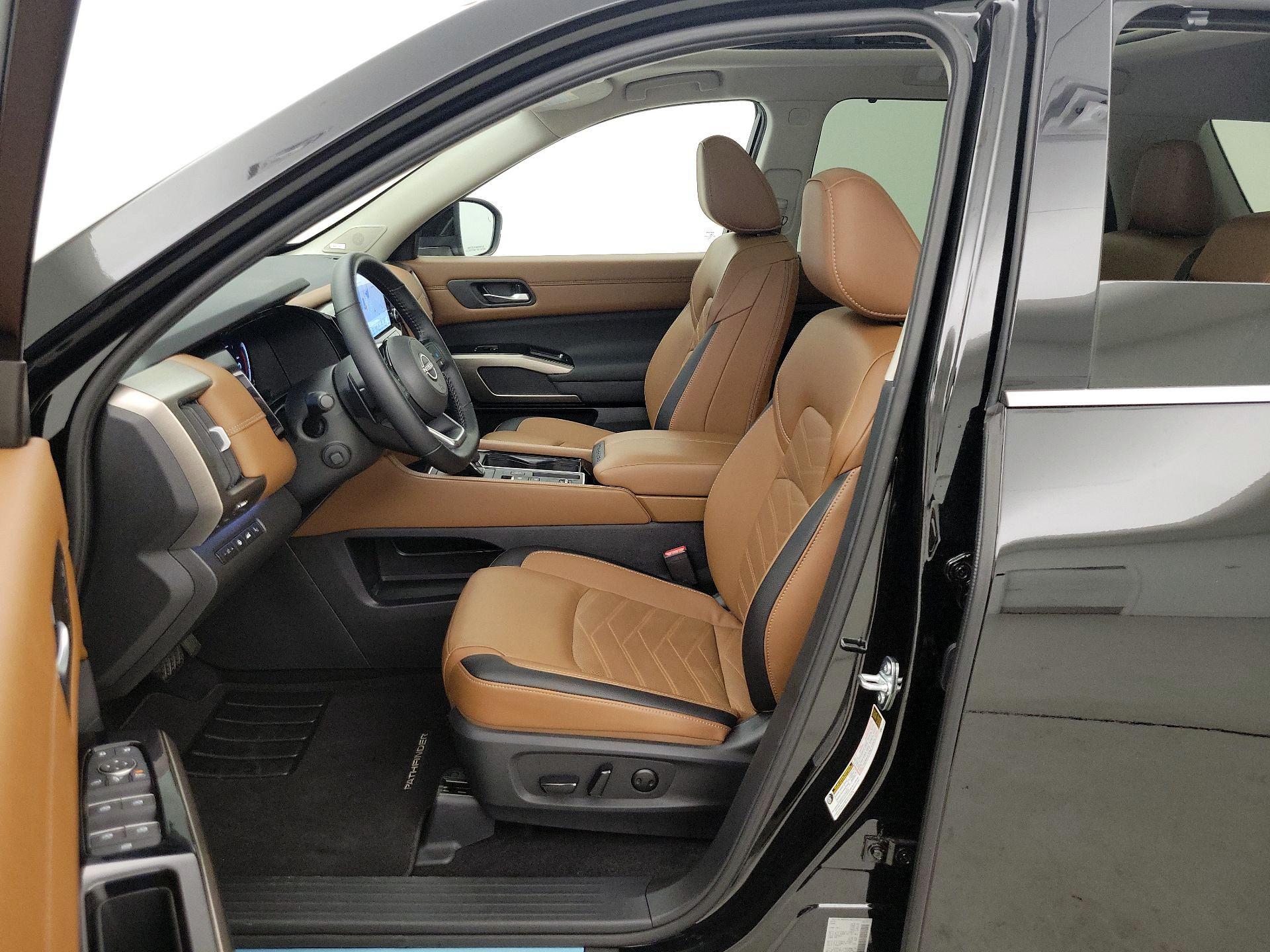 Thumbnail: 2025 Nissan Pathfinder - 11