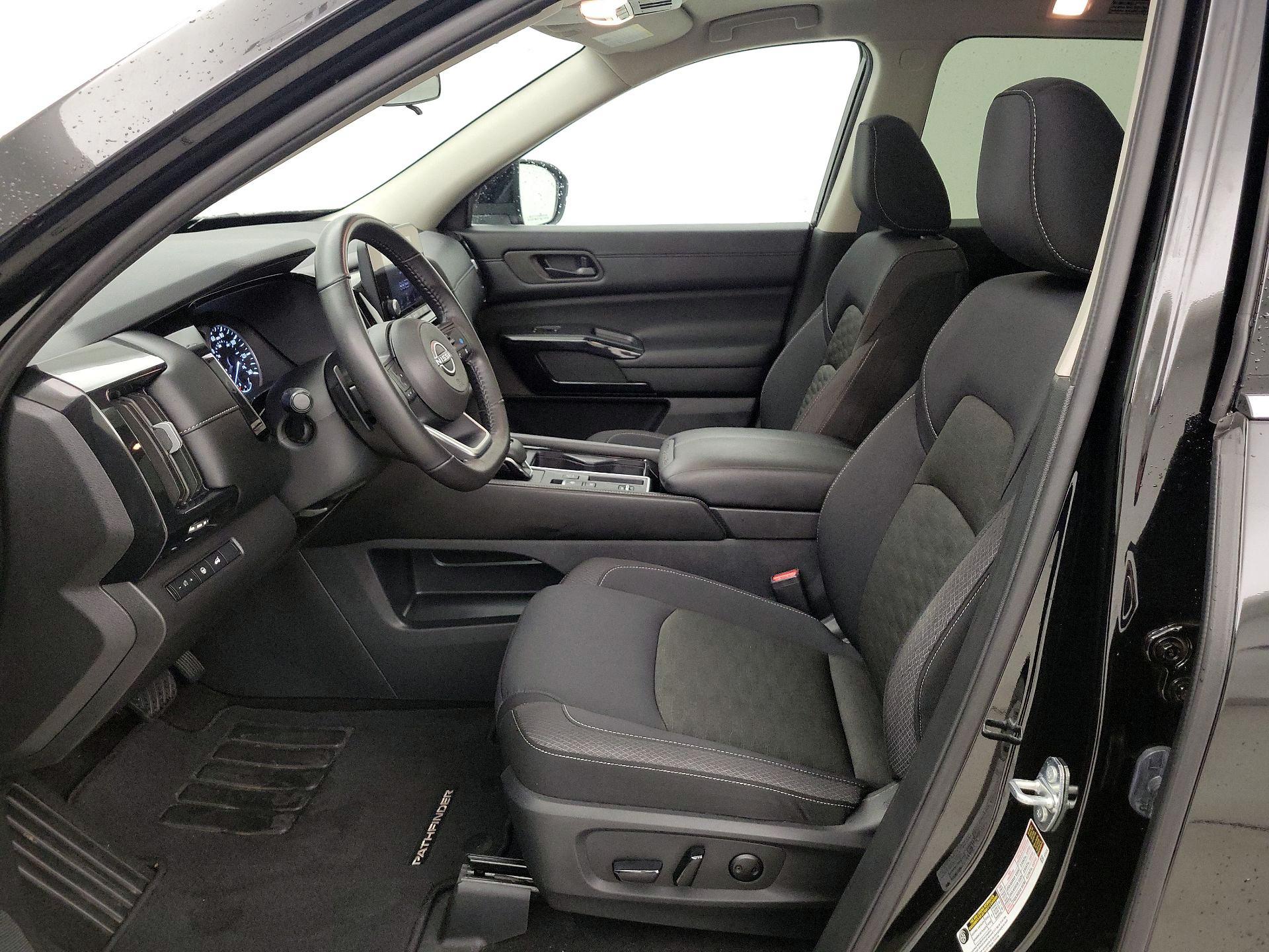 Thumbnail: 2024 Nissan Pathfinder - 11