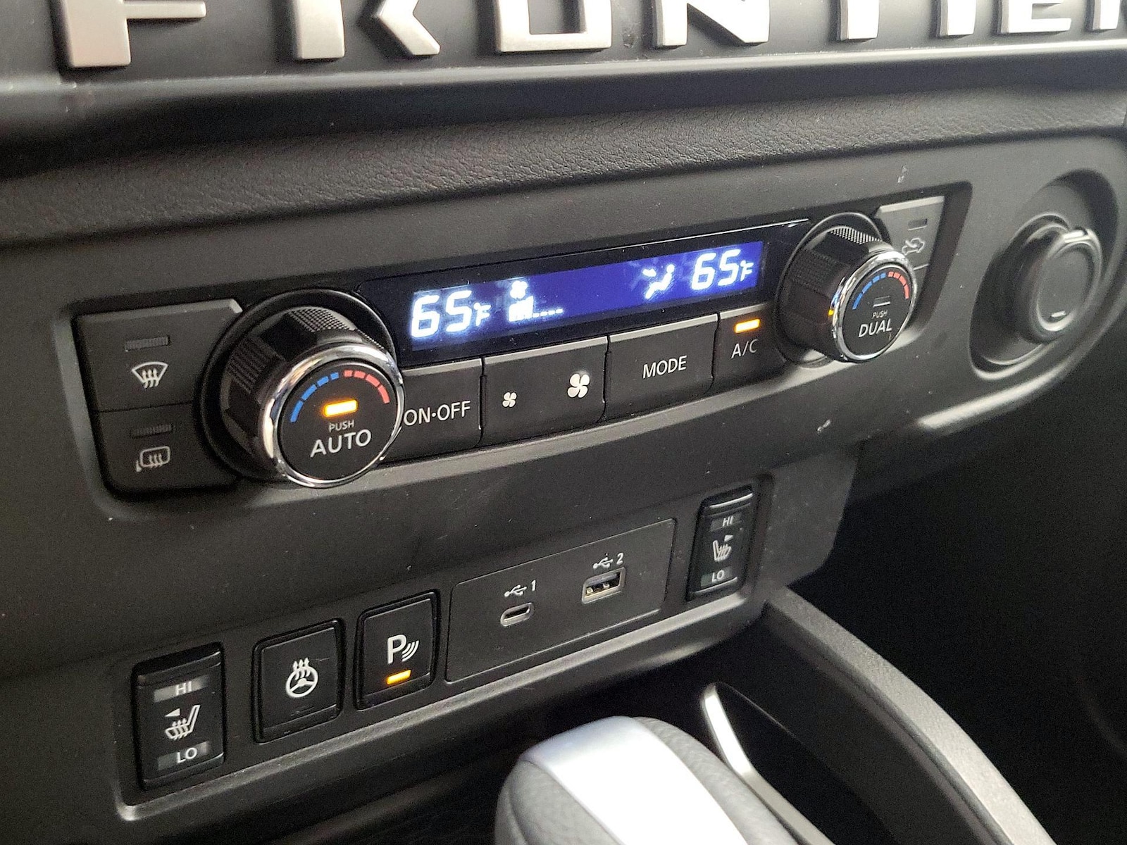 2025 Nissan Frontier SV - Photo 17