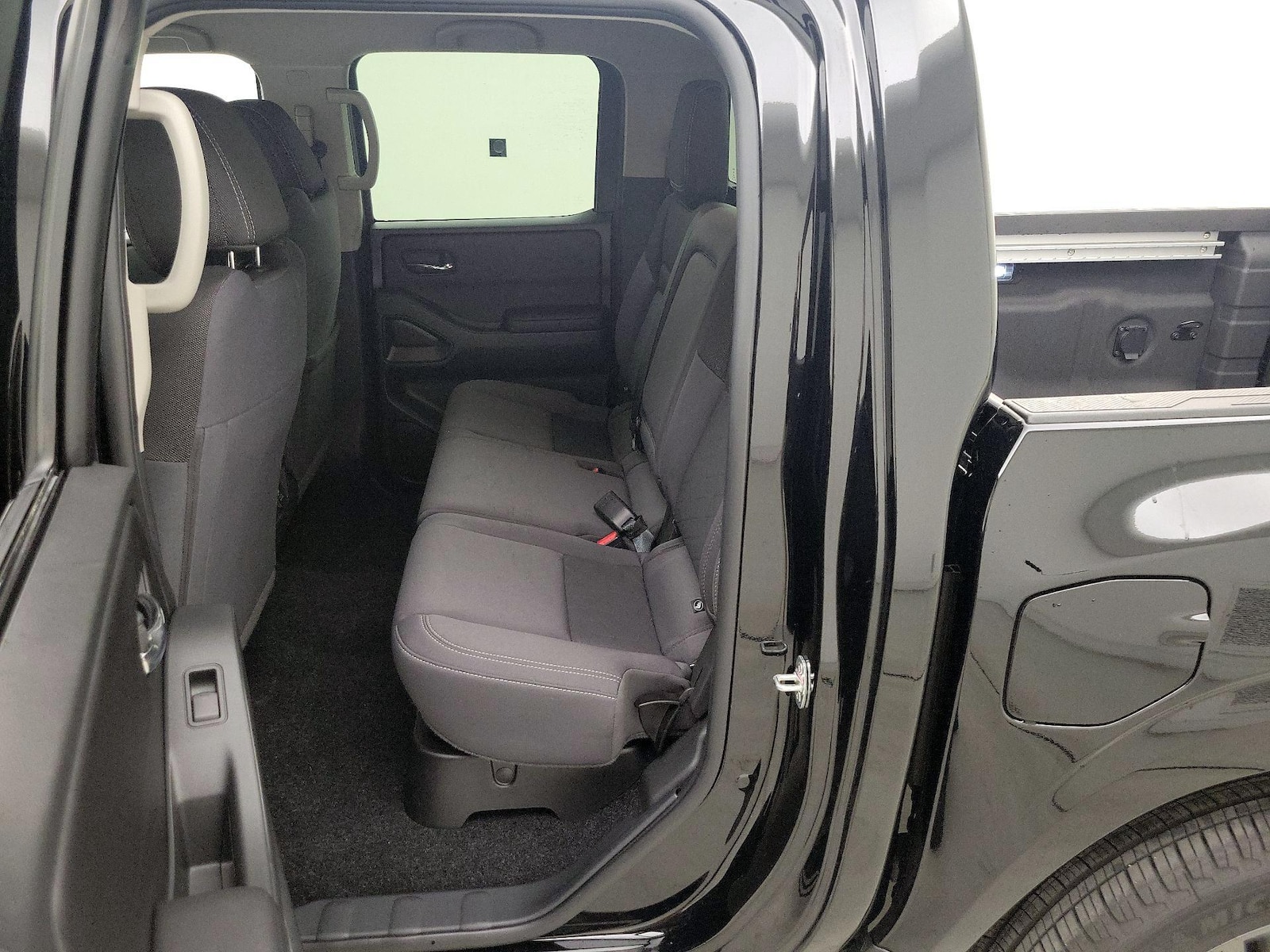 2025 Nissan Frontier SV - Photo 20
