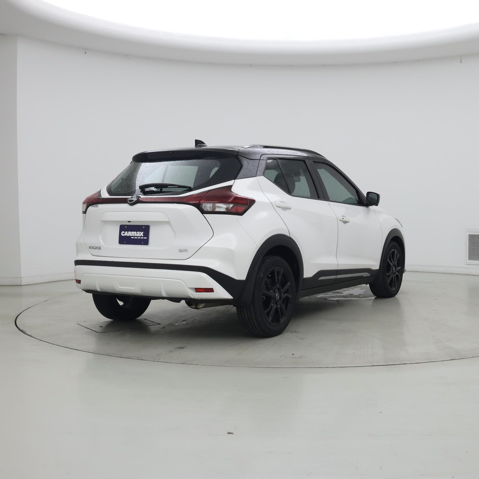 Thumbnail: 2023 Nissan Kicks - 8