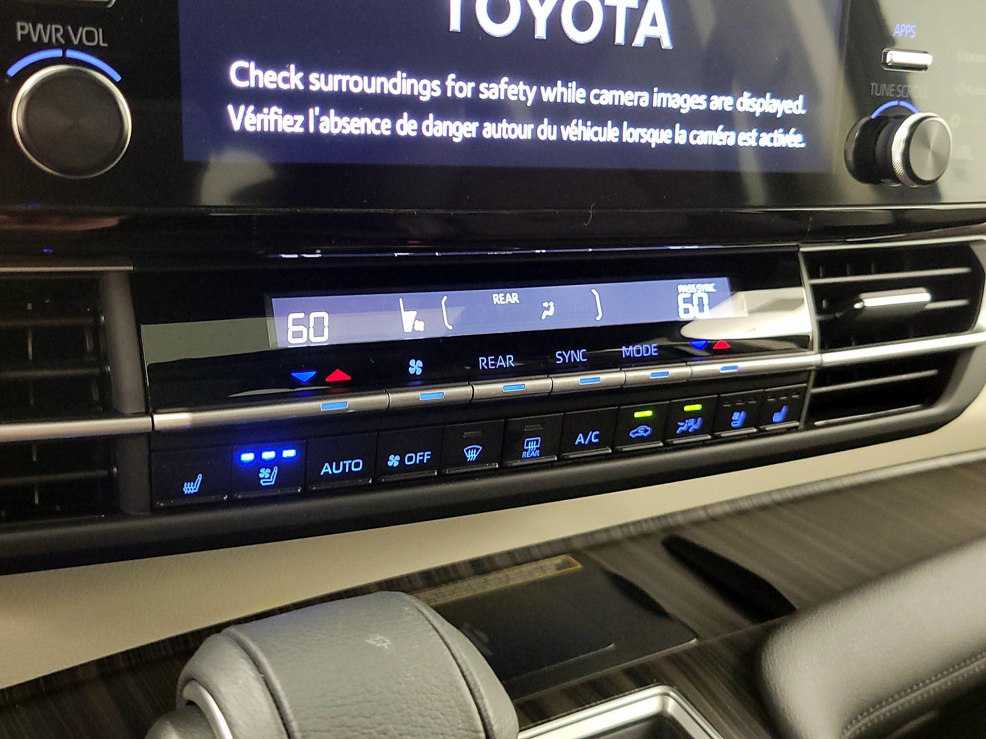 Thumbnail: 2024 Toyota Sienna - 17