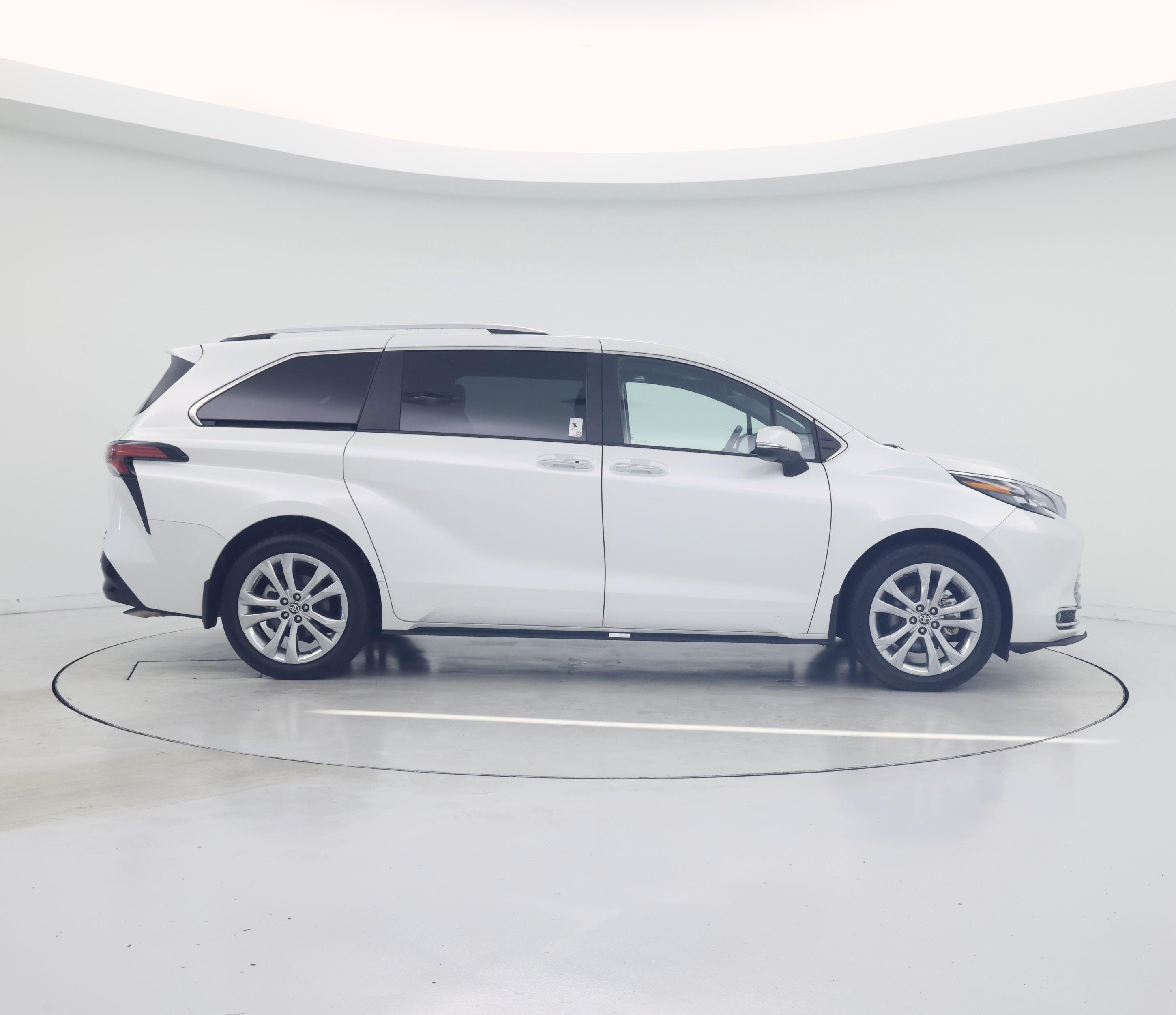 Thumbnail: 2024 Toyota Sienna - 7
