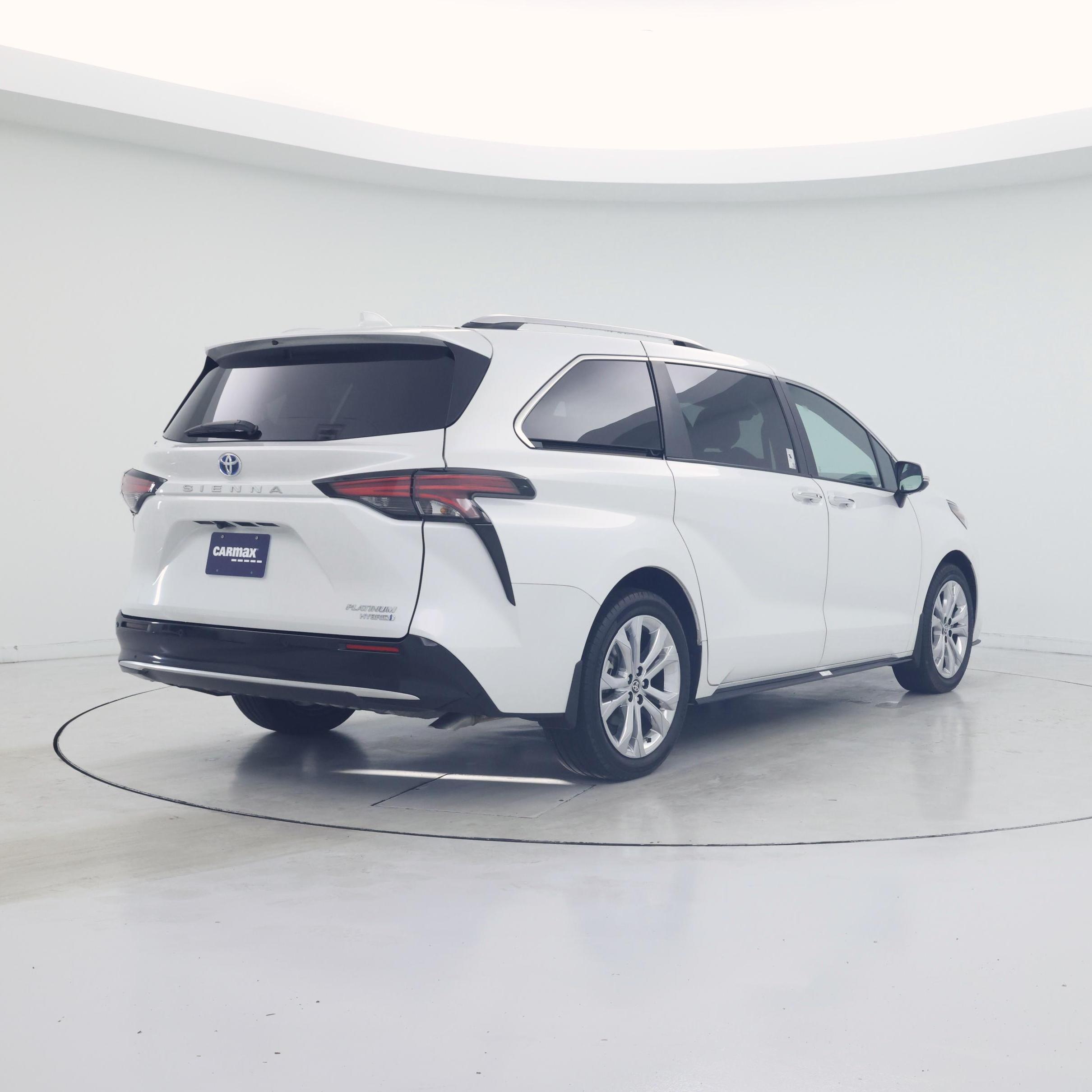 Thumbnail: 2024 Toyota Sienna - 8