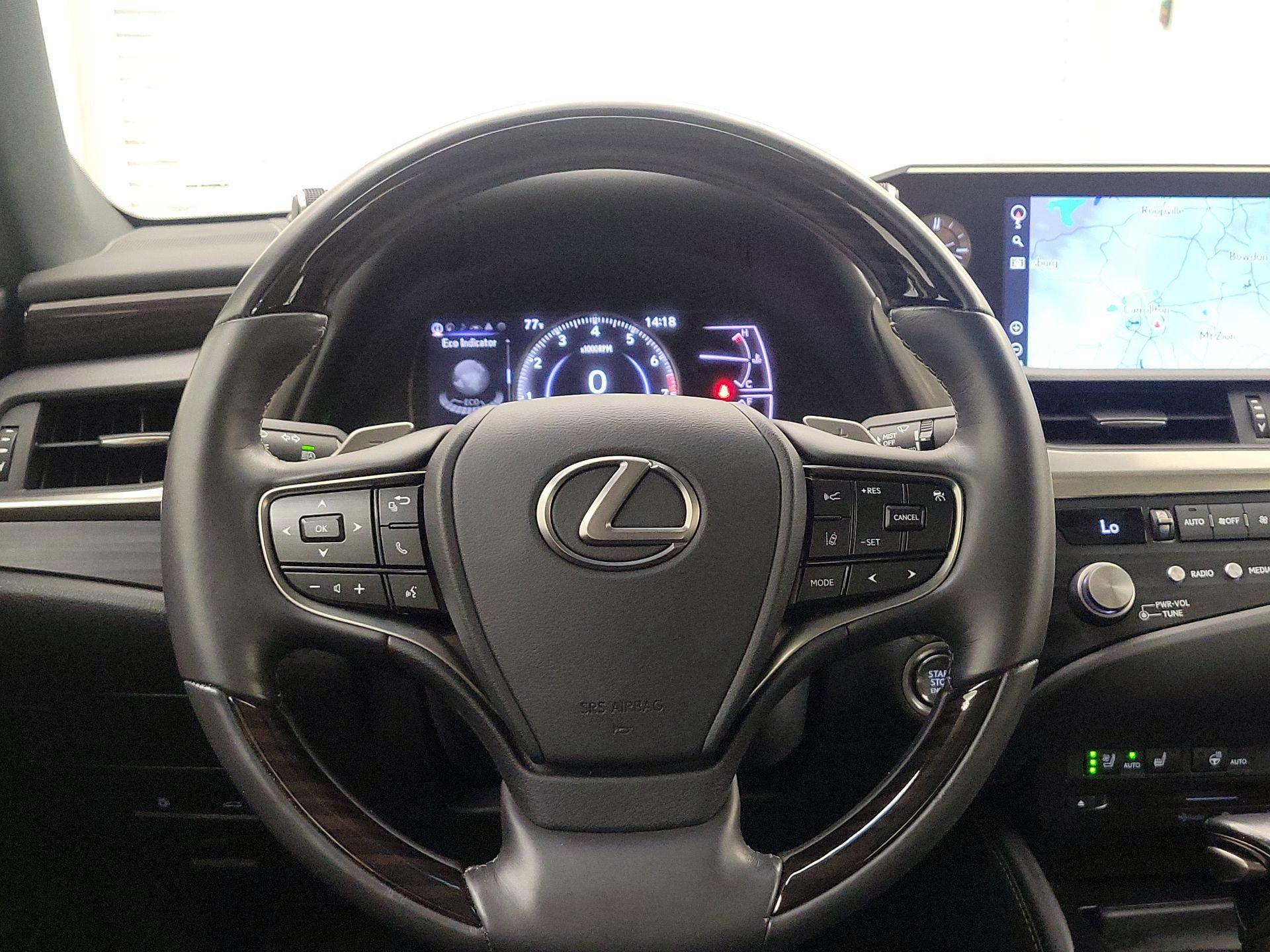 Thumbnail: 2021 Lexus ES - 10