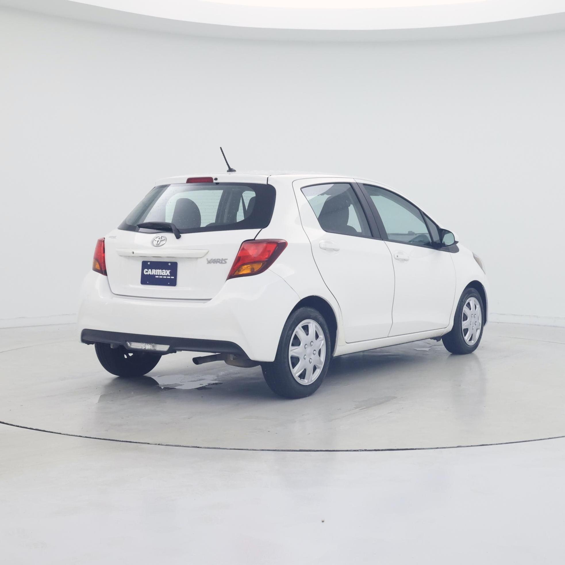 Thumbnail: 2017 Toyota Yaris - 8