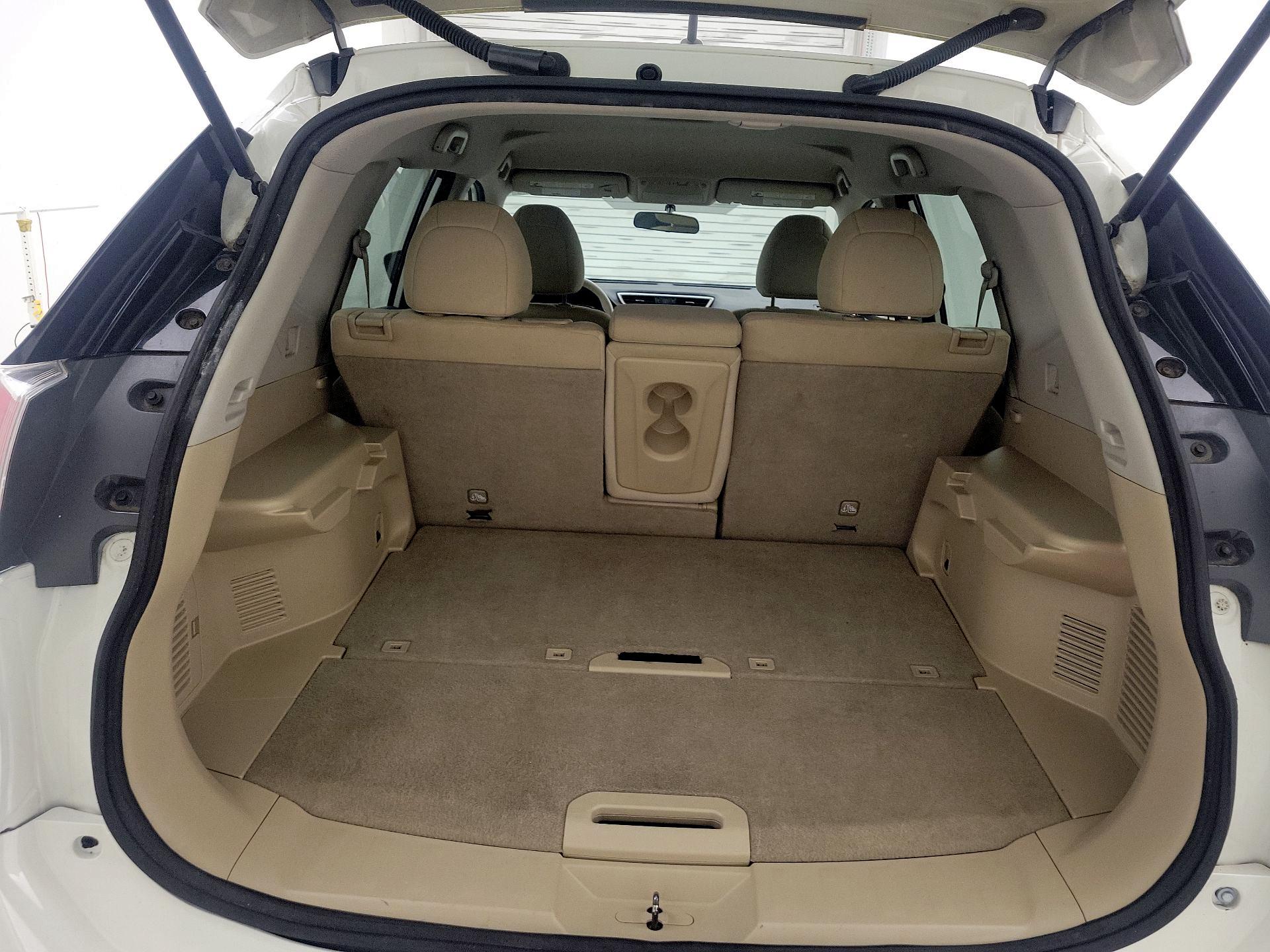 Thumbnail: 2015 Nissan Rogue - 20