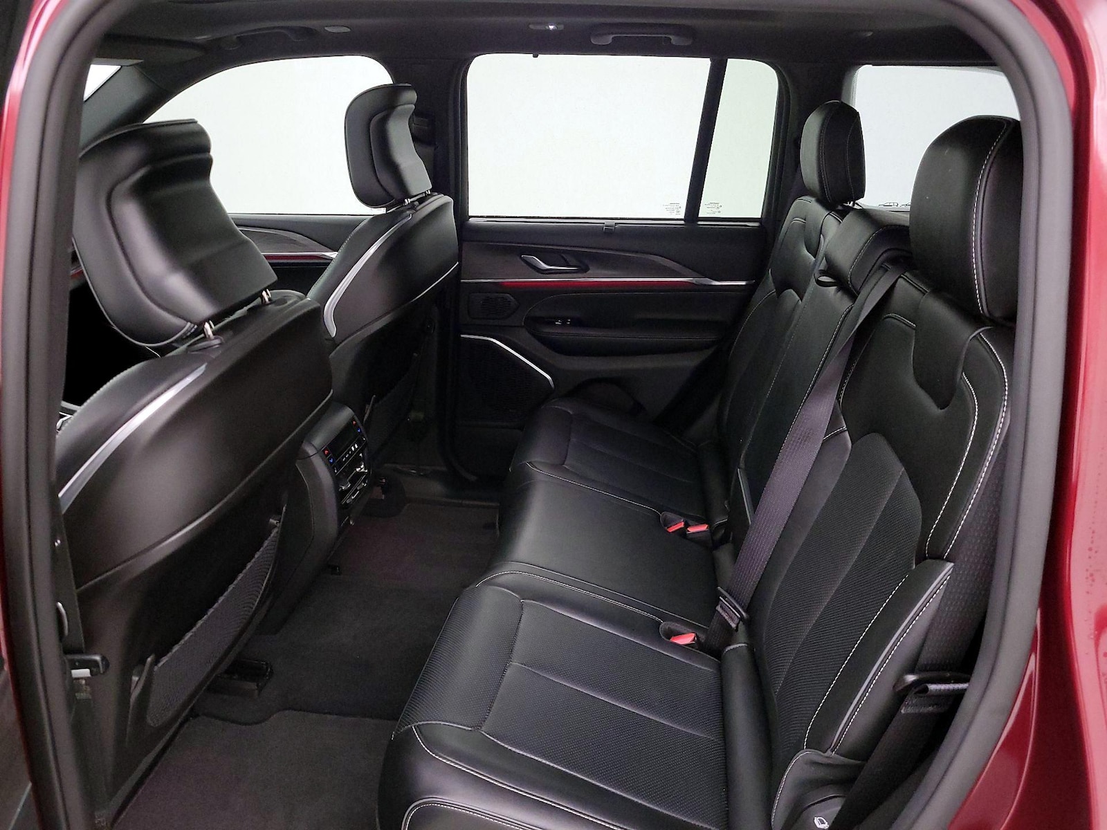 2023 Jeep Grand Cherokee Overland - Photo 22