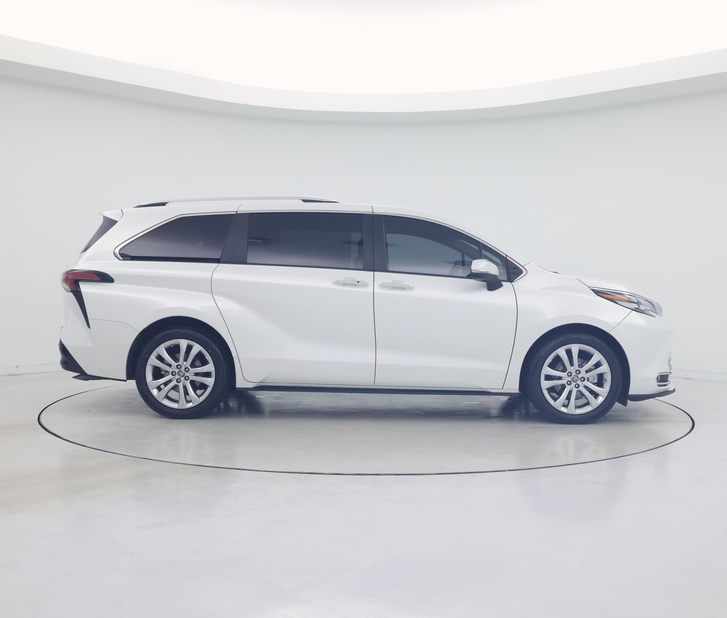 Thumbnail: 2023 Toyota Sienna - 7