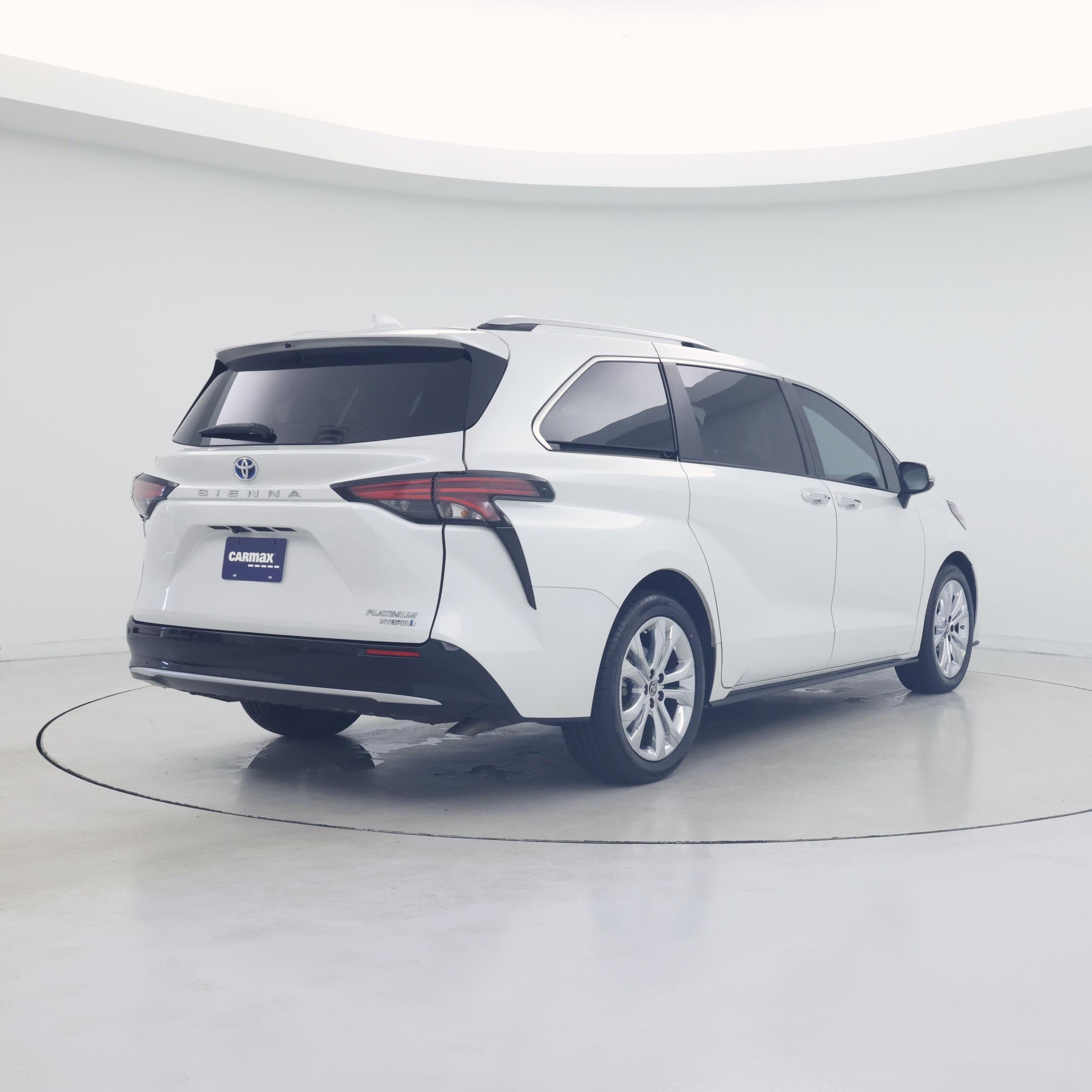 Thumbnail: 2023 Toyota Sienna - 8