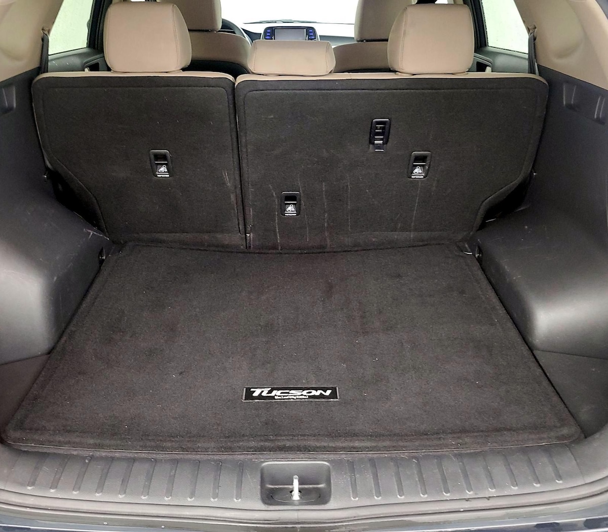 Trunk/Cargo (Seats Up)