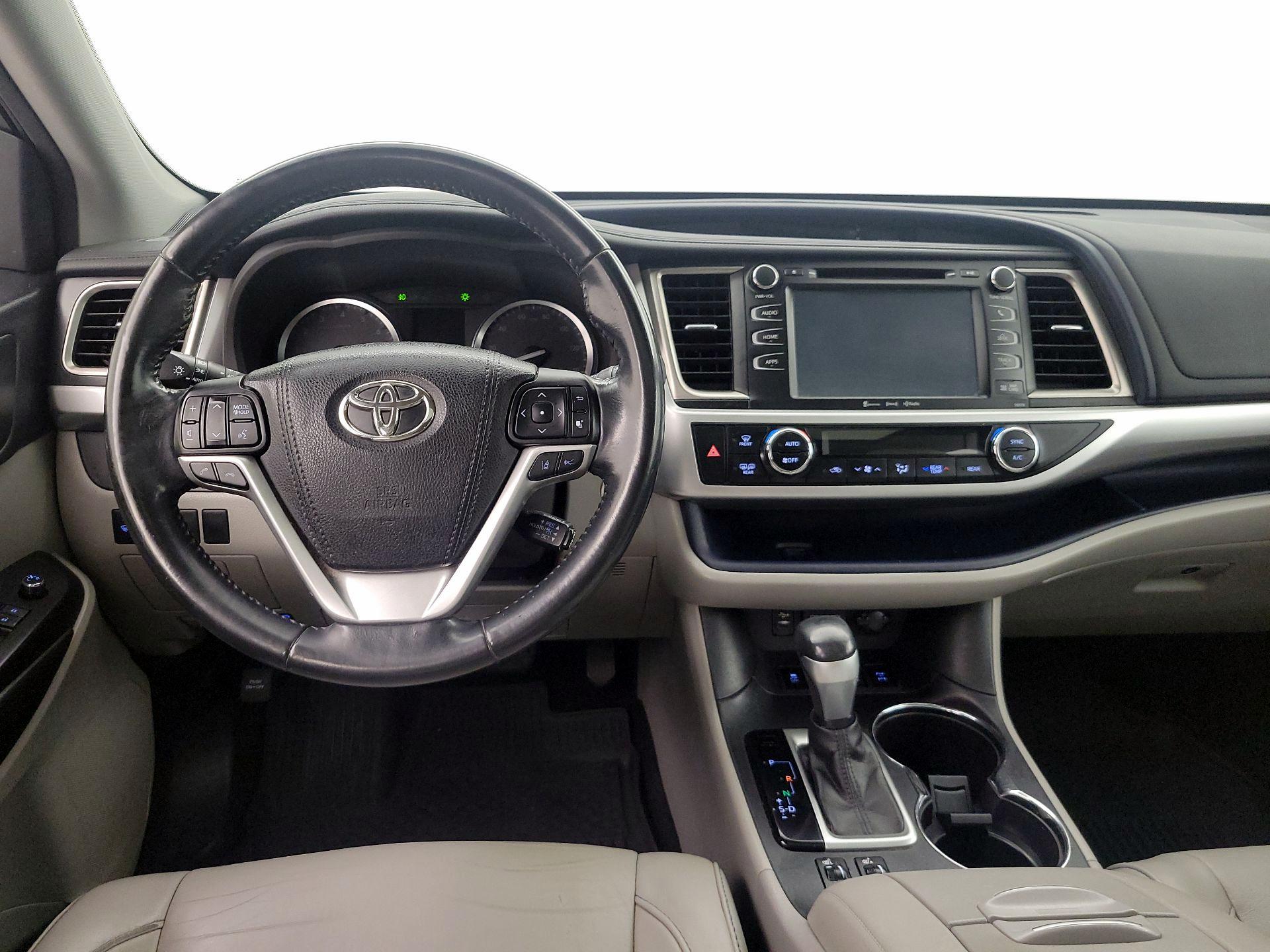 Thumbnail: 2017 Toyota Highlander - 10