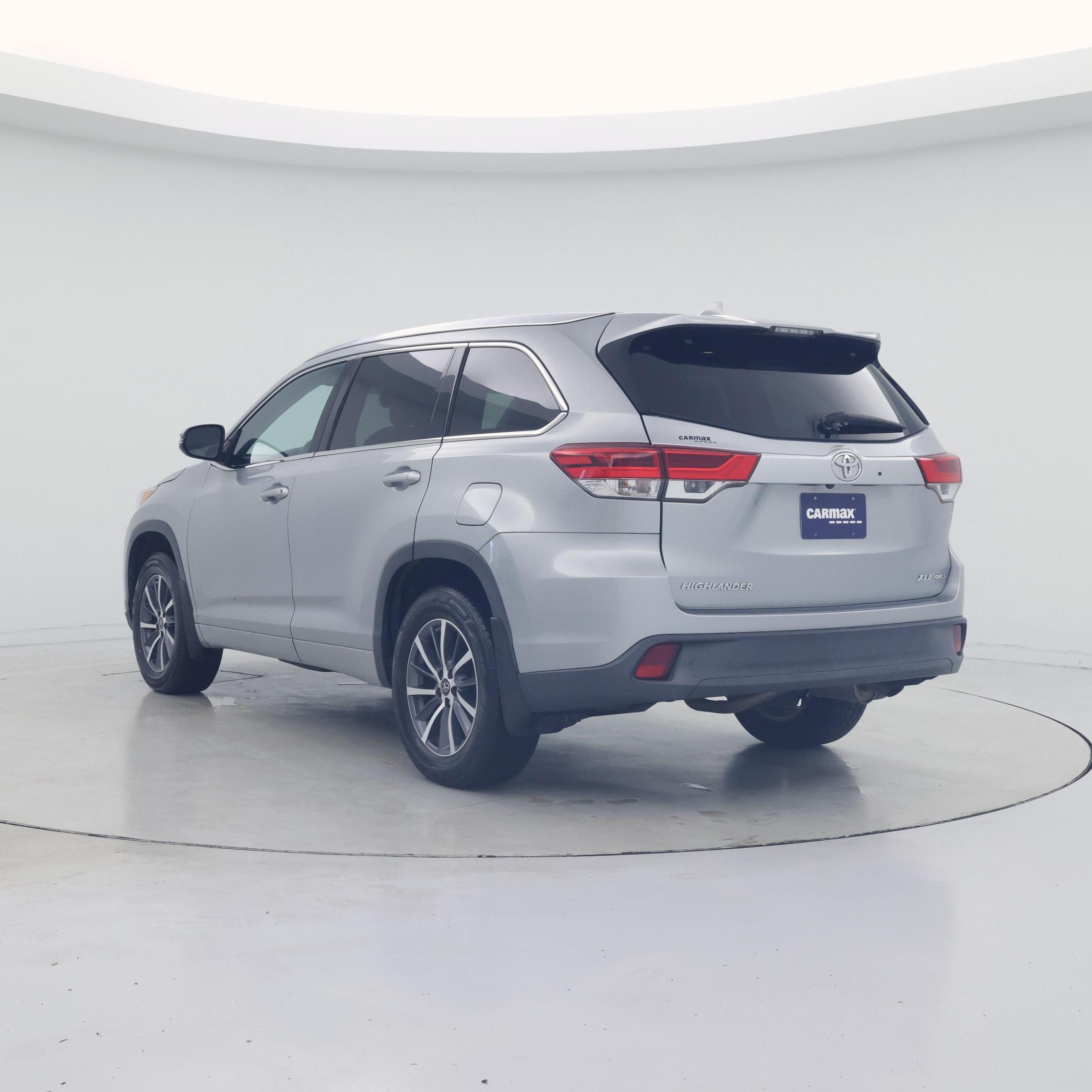 Thumbnail: 2017 Toyota Highlander - 2