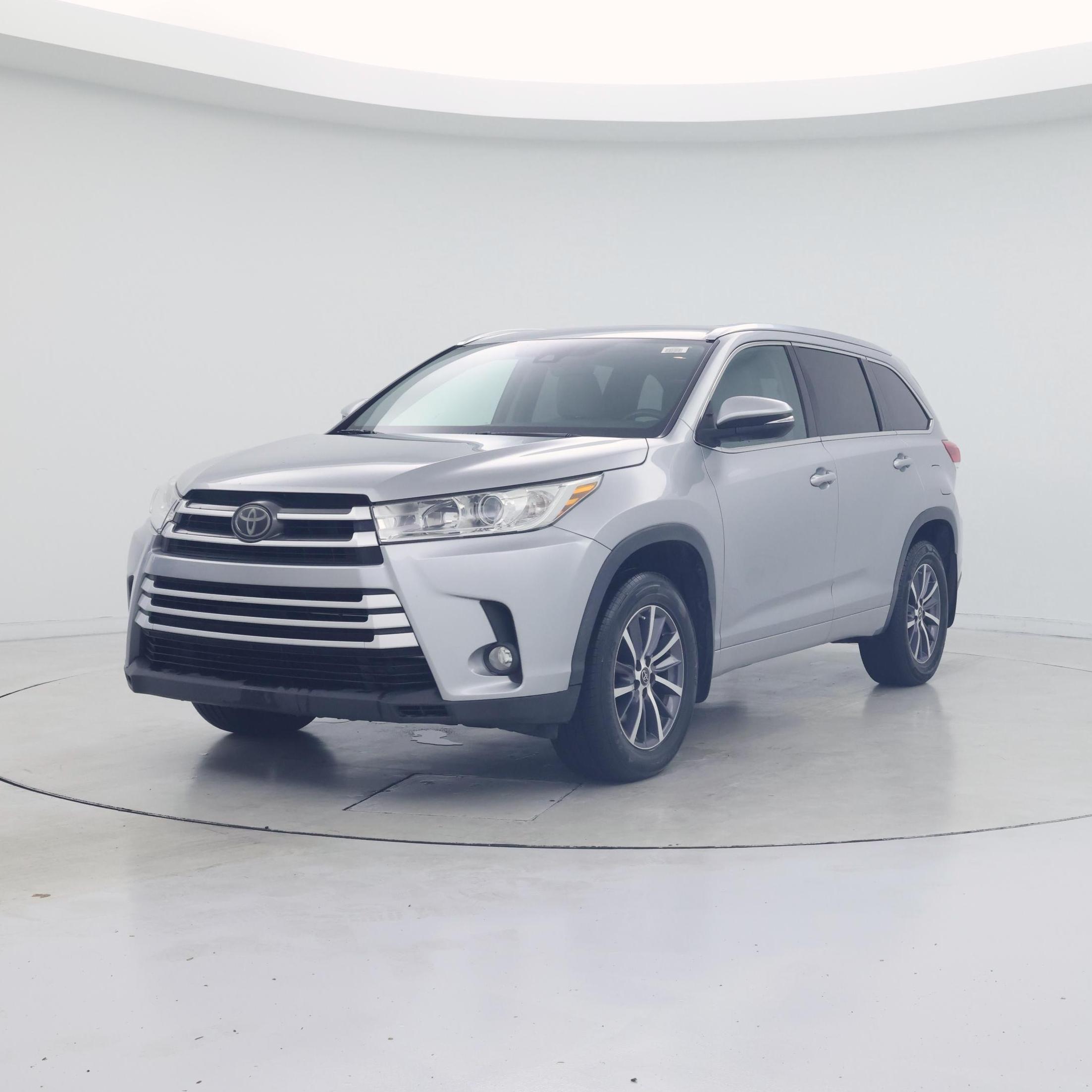 Thumbnail: 2017 Toyota Highlander - 4