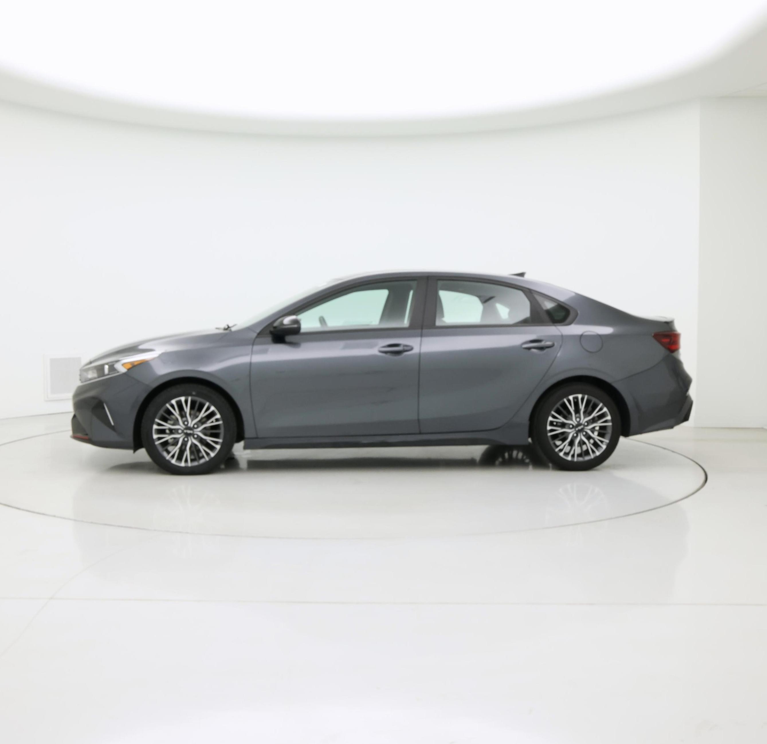 Thumbnail: 2024 Kia Forte - 3