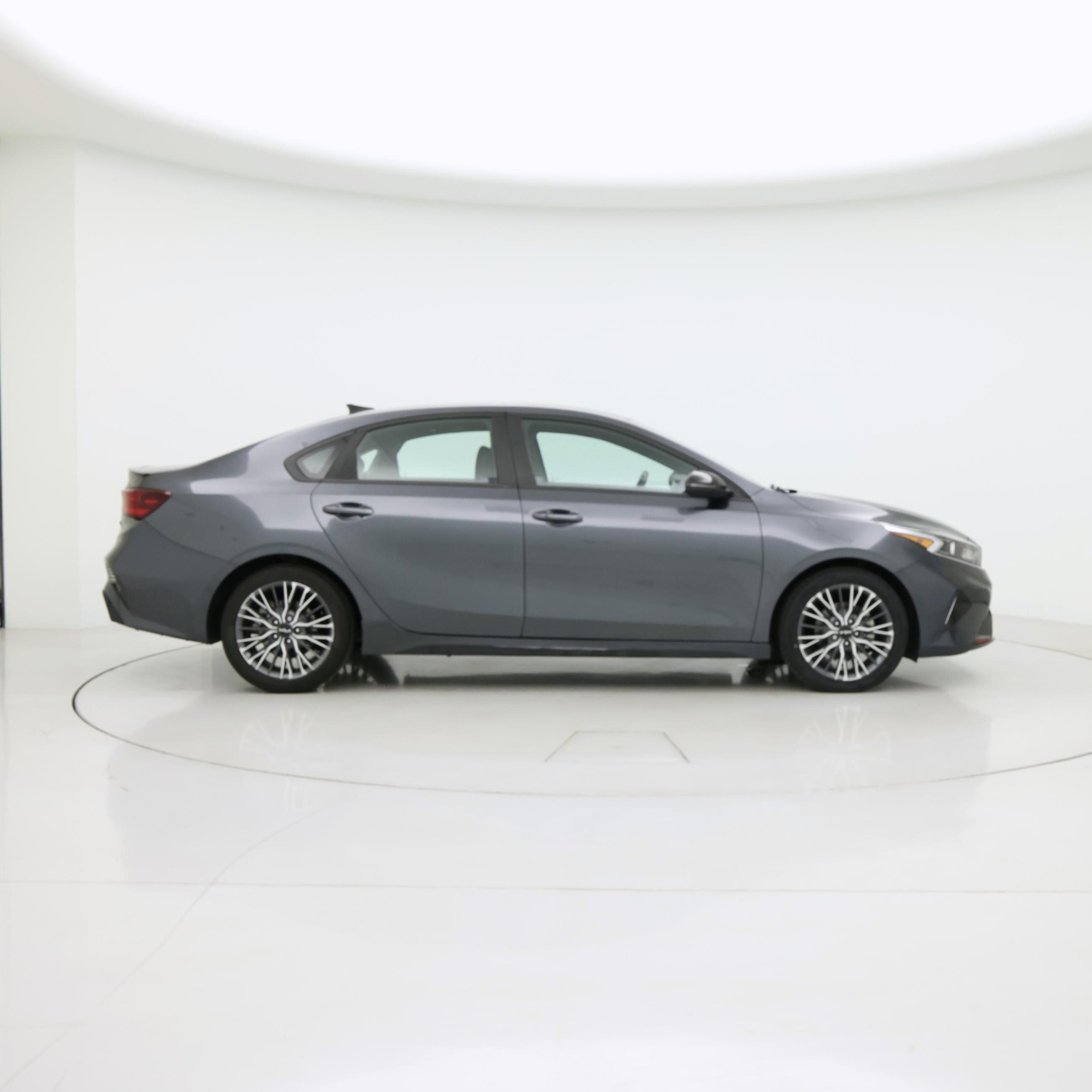 Thumbnail: 2024 Kia Forte - 7